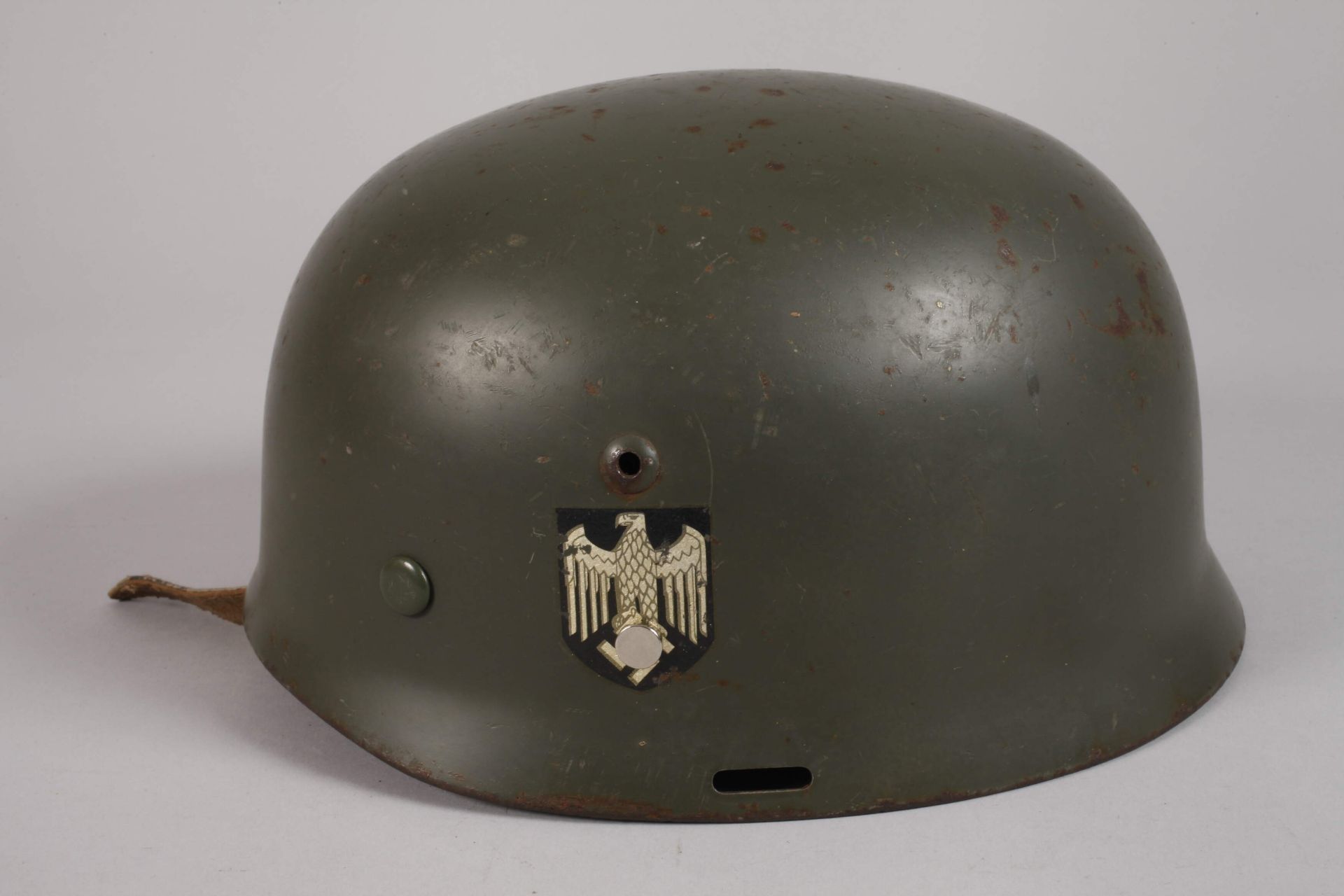 Stahlhelm für Fallschirmjäger des Heeres - Bild 3 aus 5