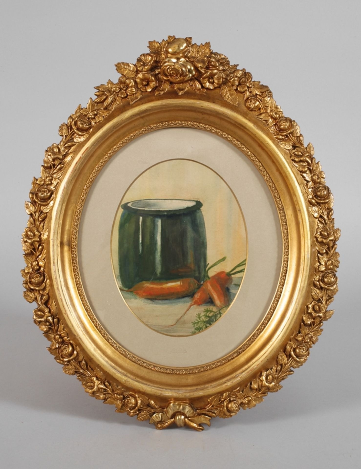 Oval Louis Phillippe gilt stucco frame