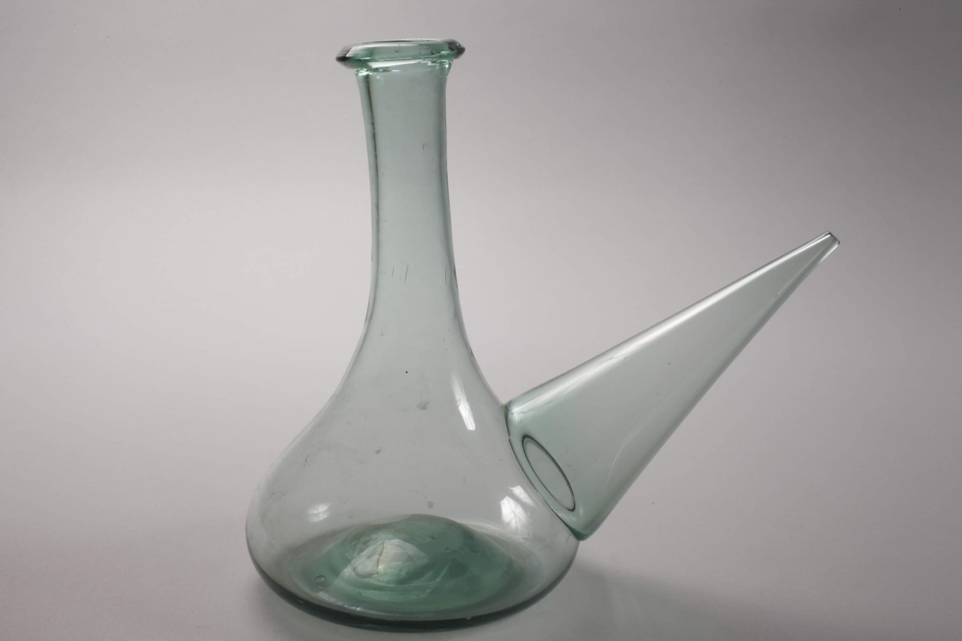 Six historical glass vessels - Image 6 of 7