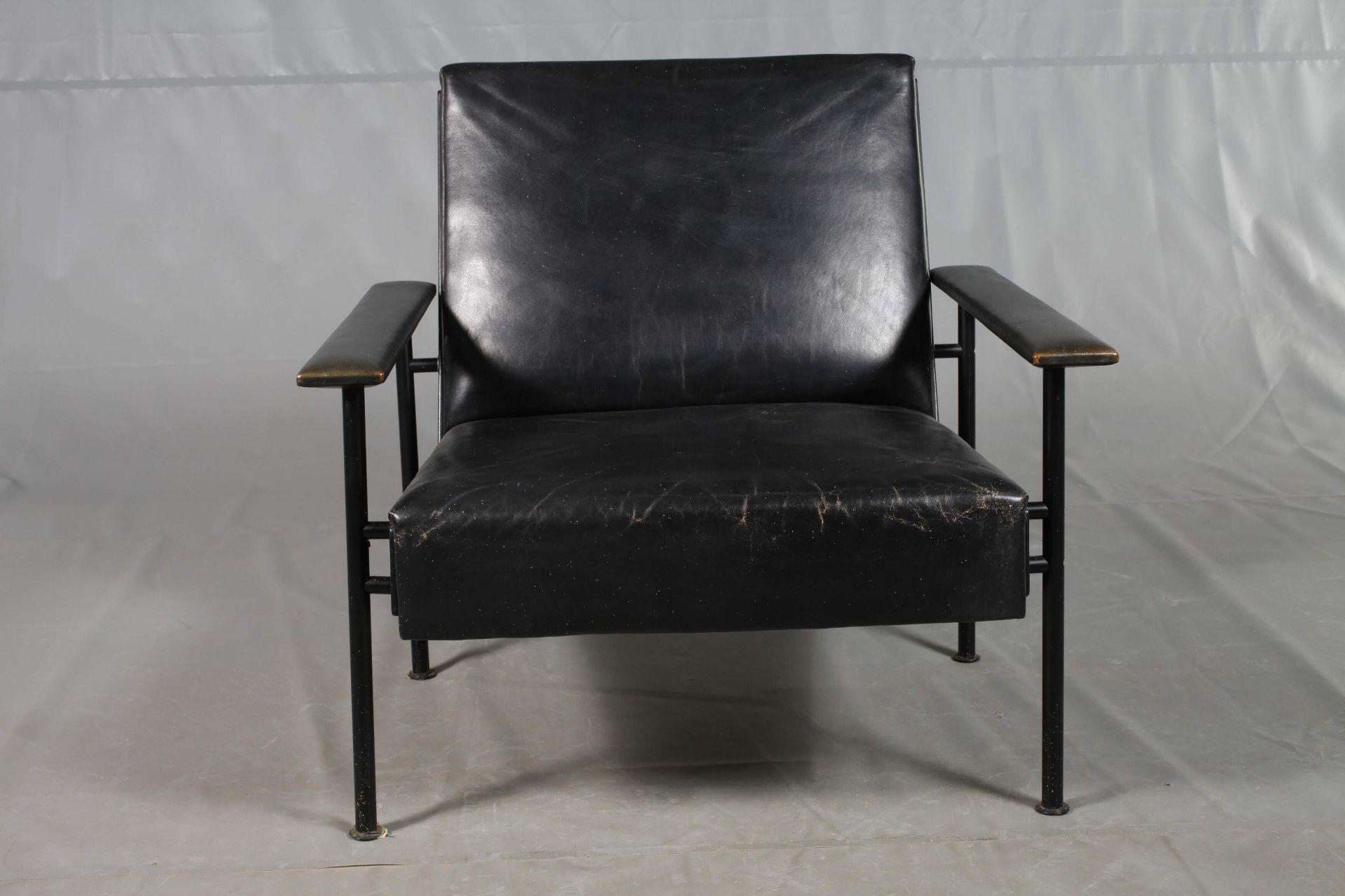 Leather armchair - Image 2 of 8