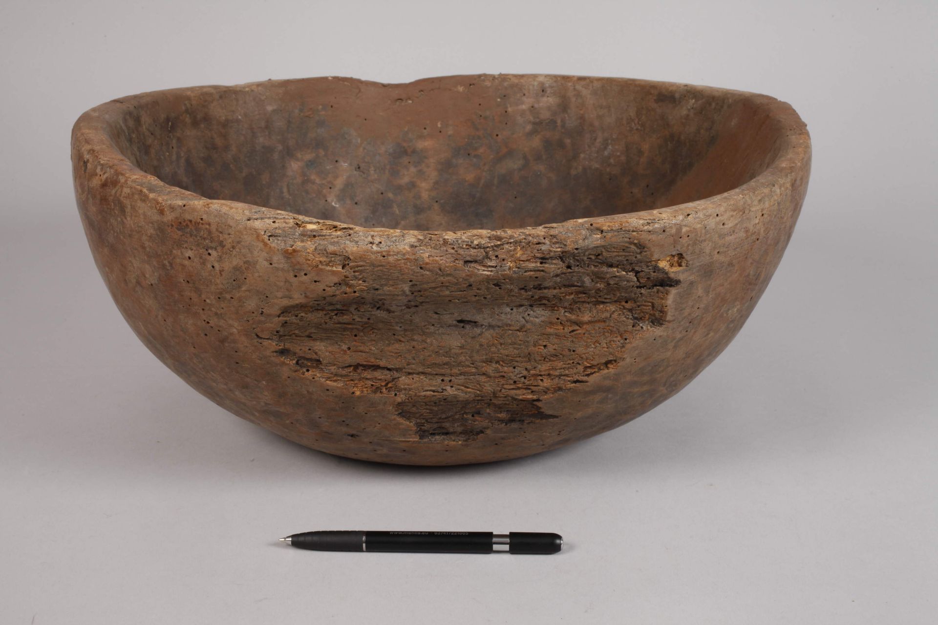 Rustic bowl - Image 2 of 3