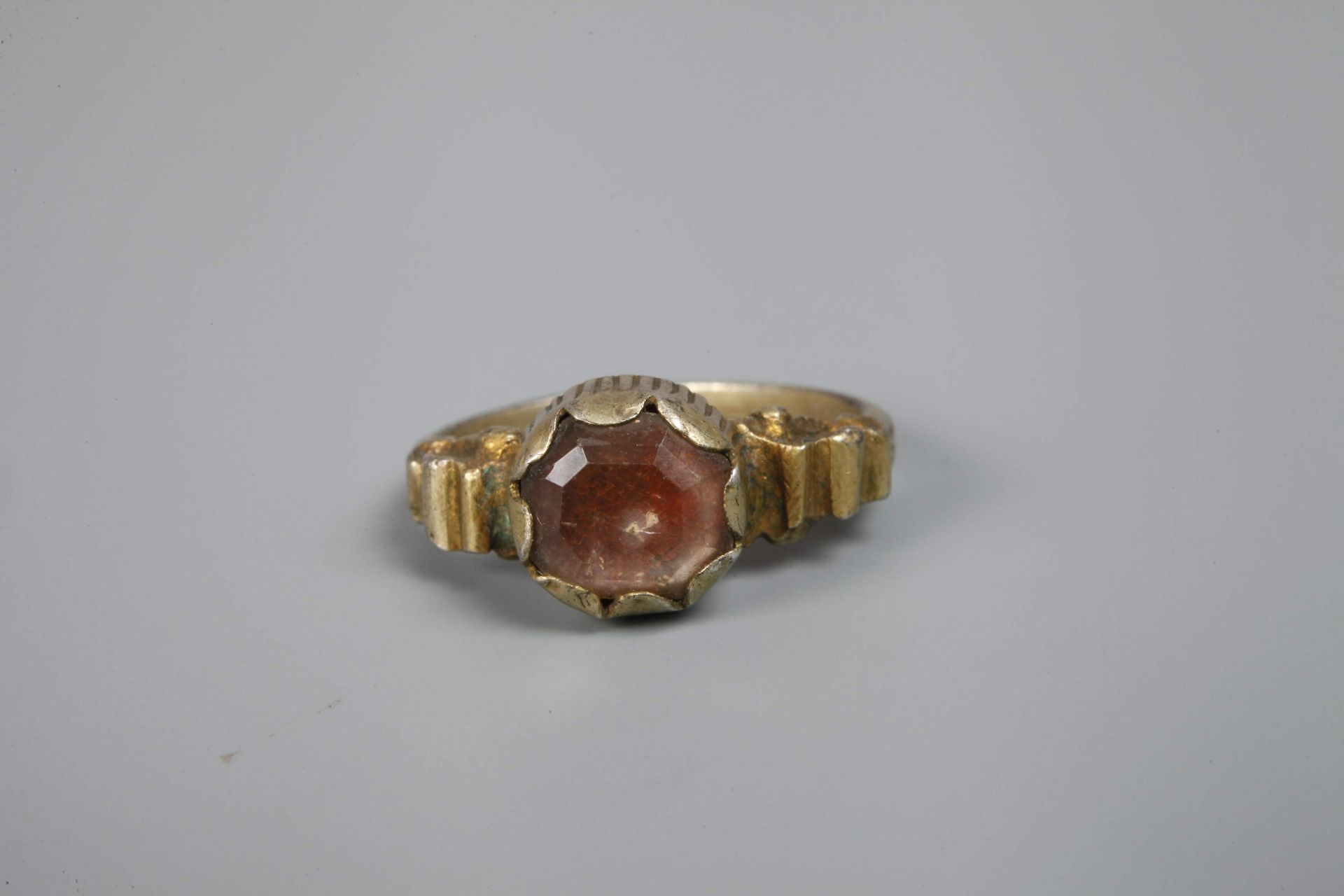 Ring set with stones - Image 2 of 4