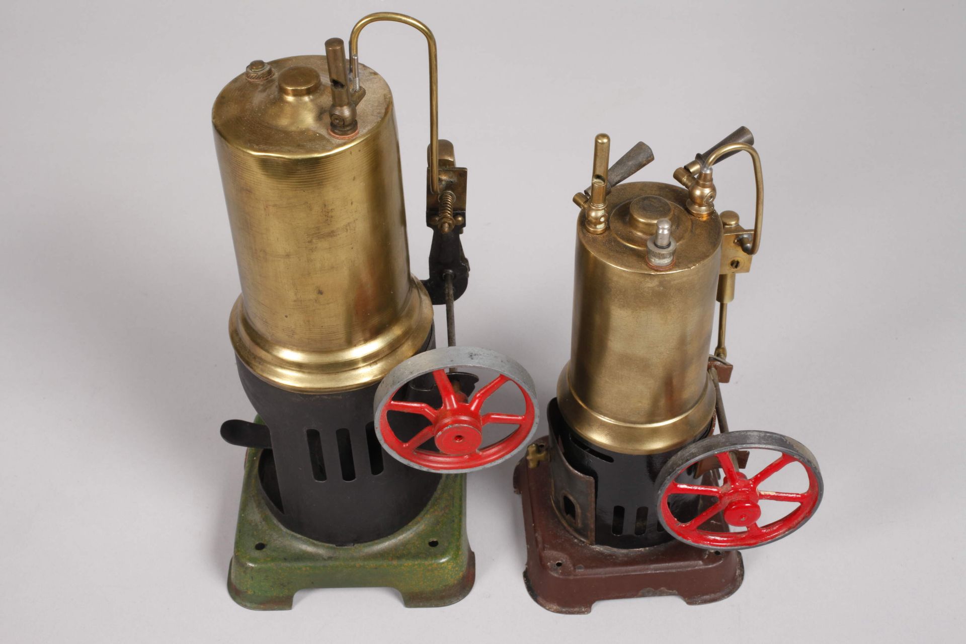 Four small standing steam engines - Image 5 of 9