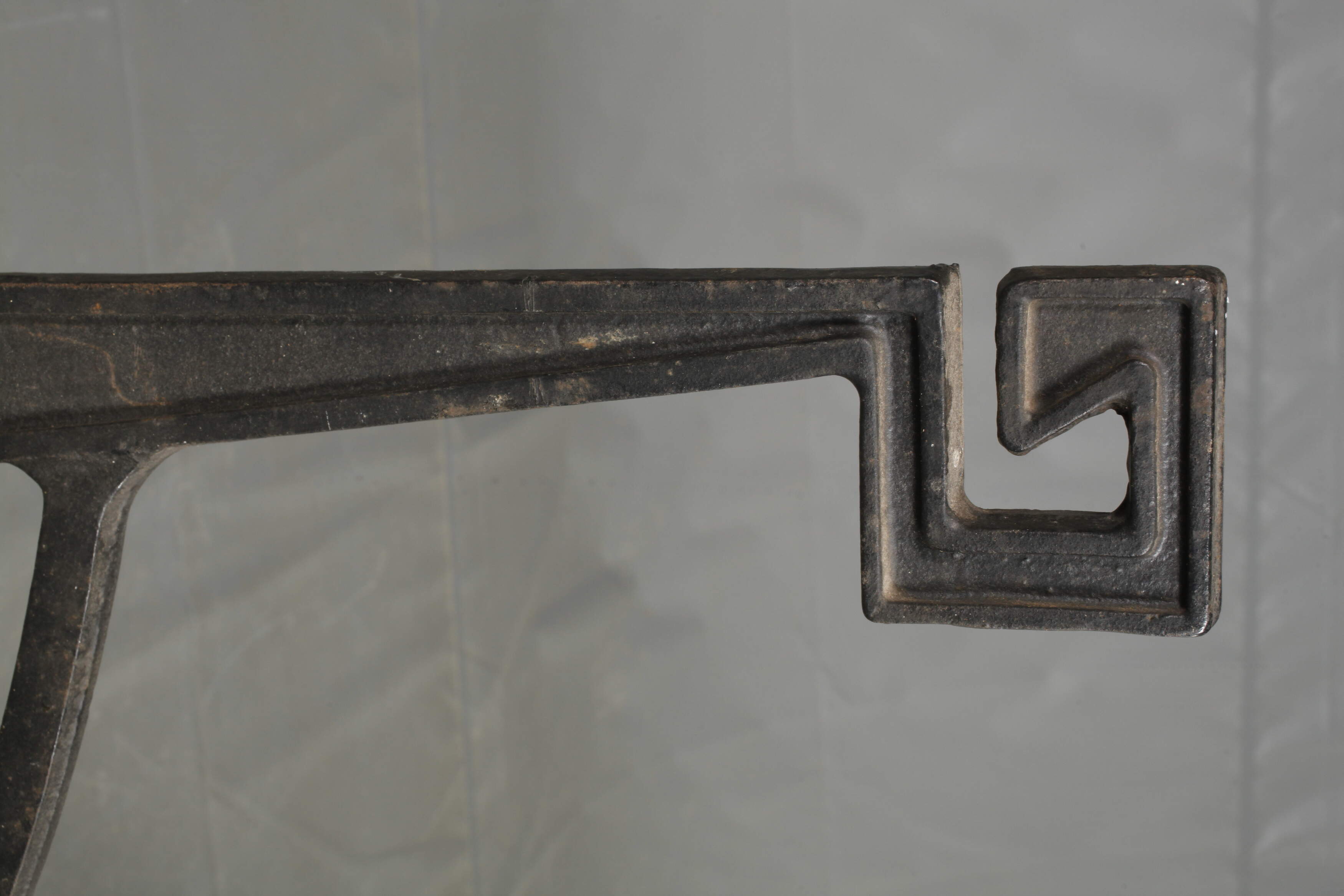 Large wall bracket - Image 2 of 3