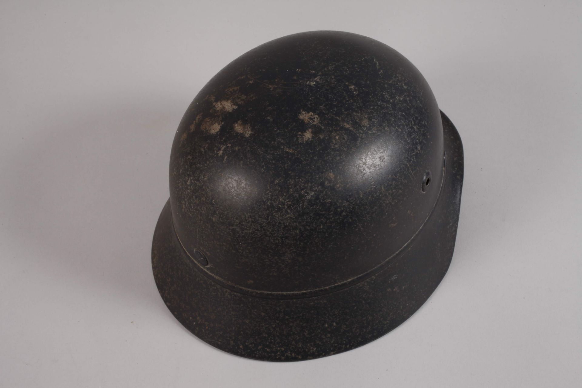 Air-raid helmet - Image 3 of 4