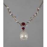 Collier mit Brillanten, Rubinen und Perle