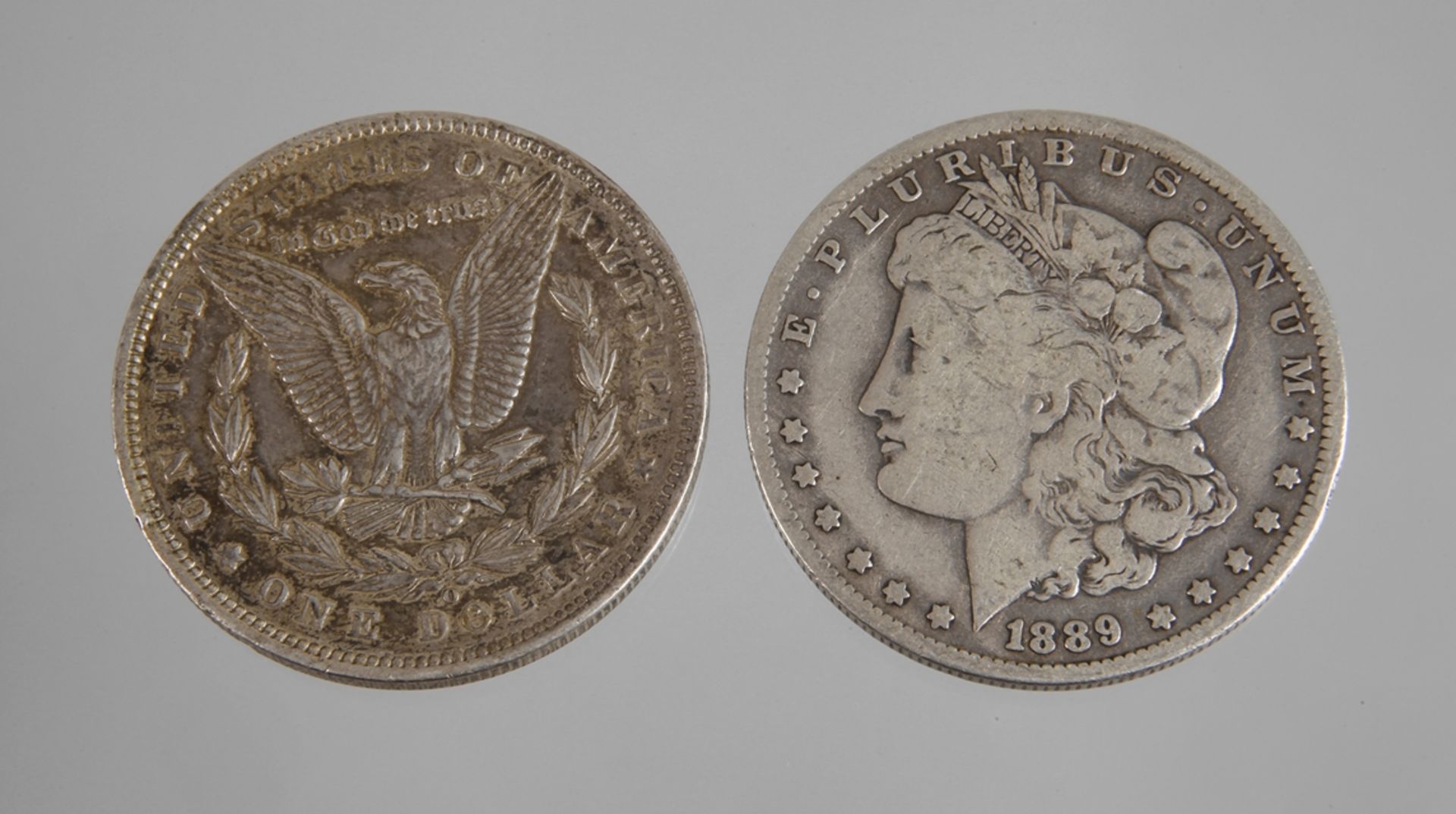 Zwei Silbermünzen USA