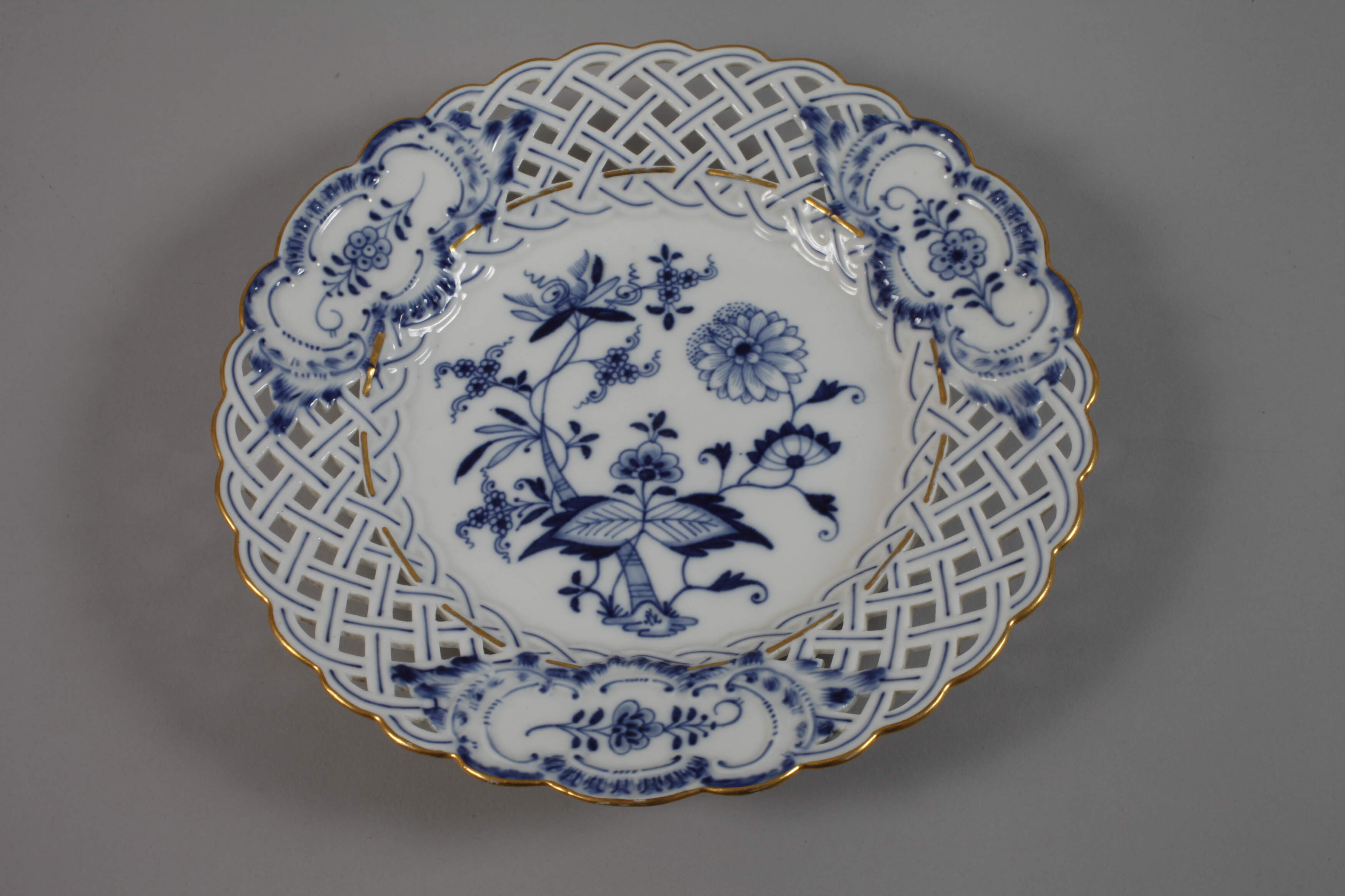 Meissen Konvolut "Zwiebelmuster" - Image 2 of 5