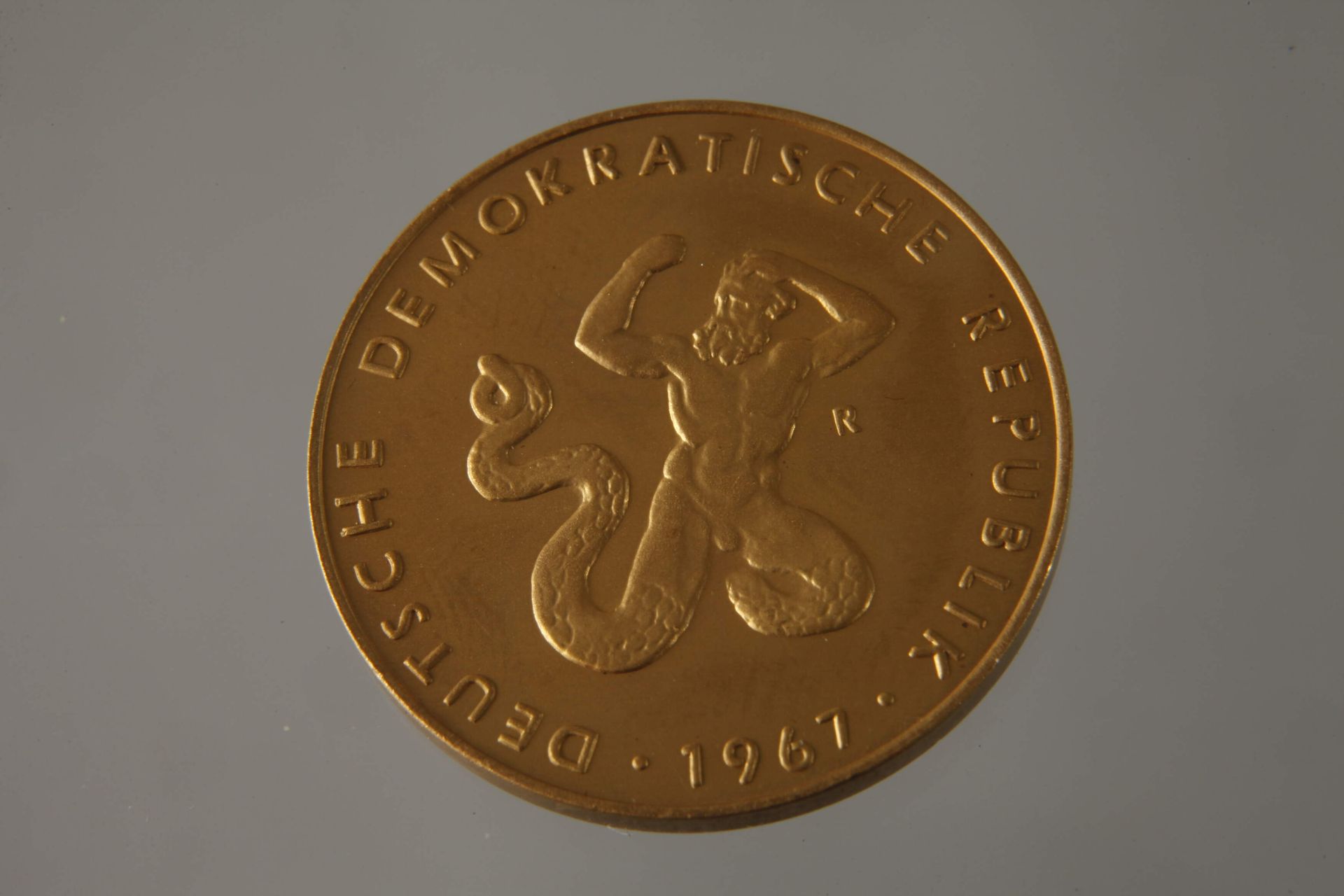 Goldmedaille Berlin DDR - Image 3 of 3