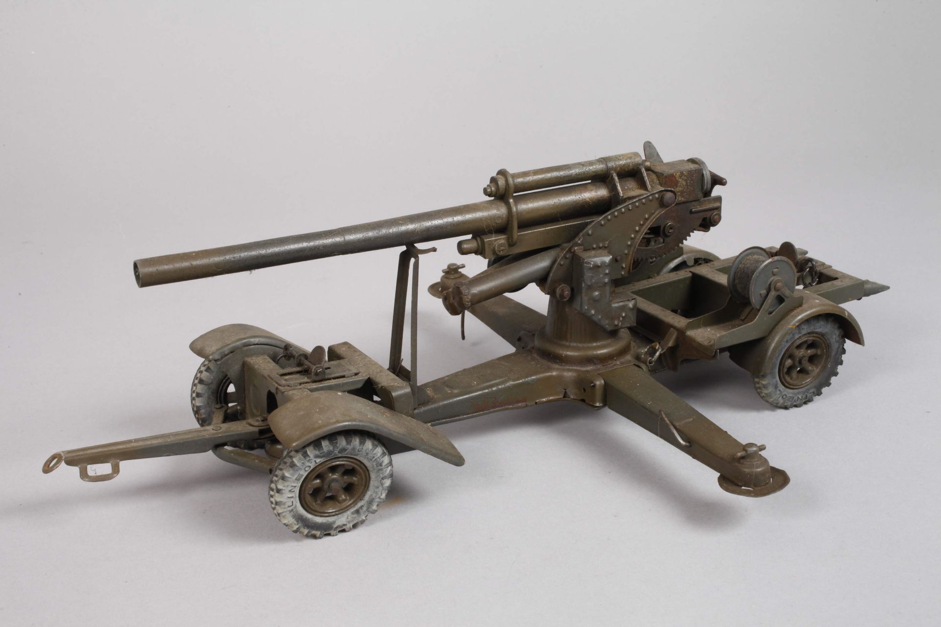 Lineol heavy 8.8 cm anti-aircraft gun for shooting amorces  - Image 3 of 3