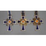 Drei Mutterkreuze