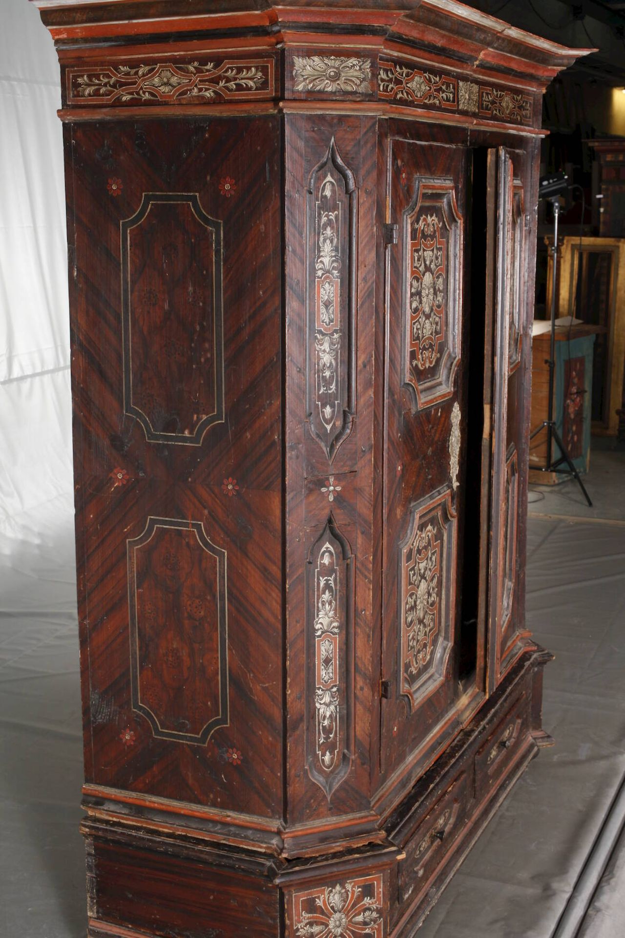 Large peasant wardrobe - Image 5 of 6