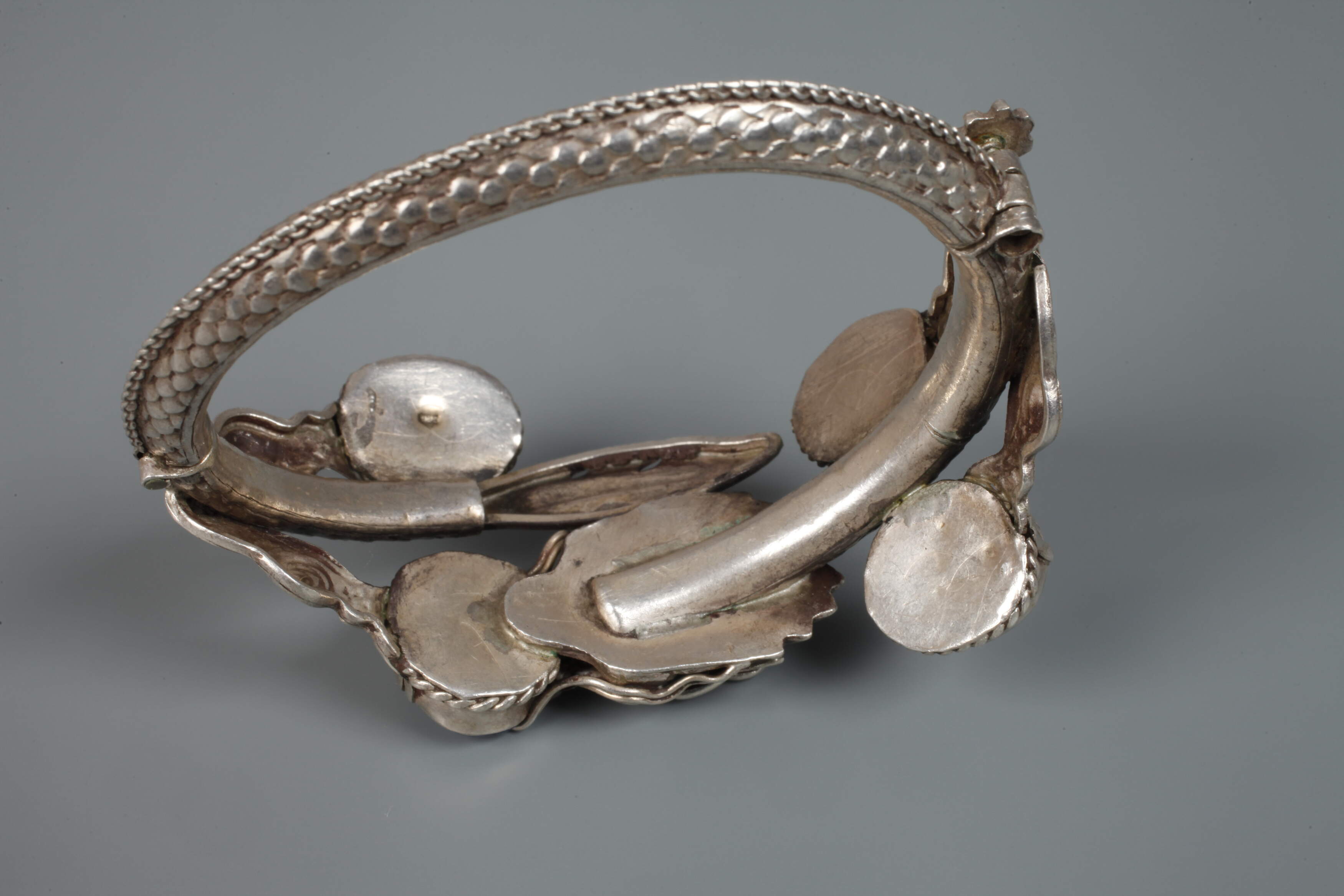 Bracelet with dragon motif - Image 2 of 3