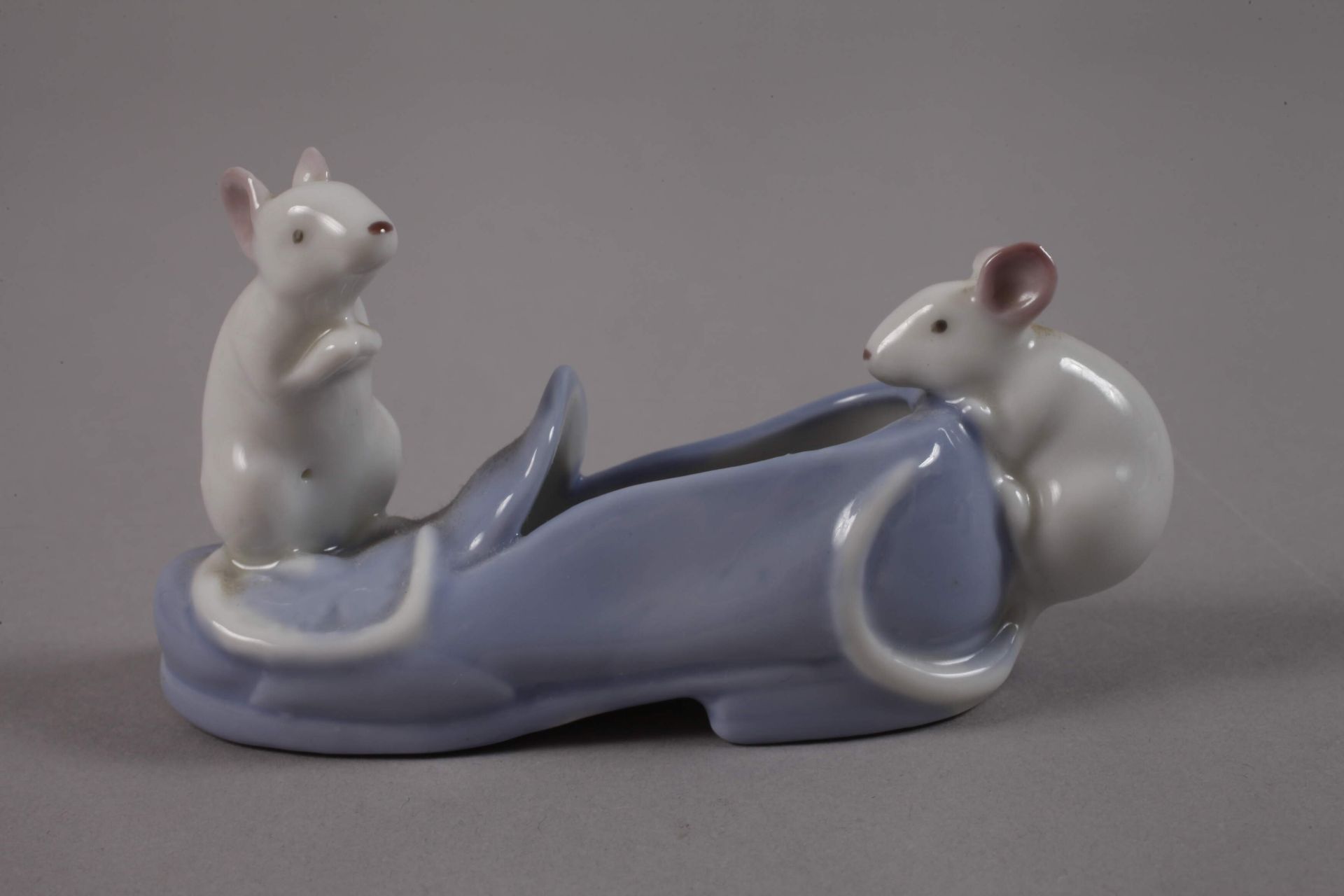 Collection of white mice - Image 3 of 4