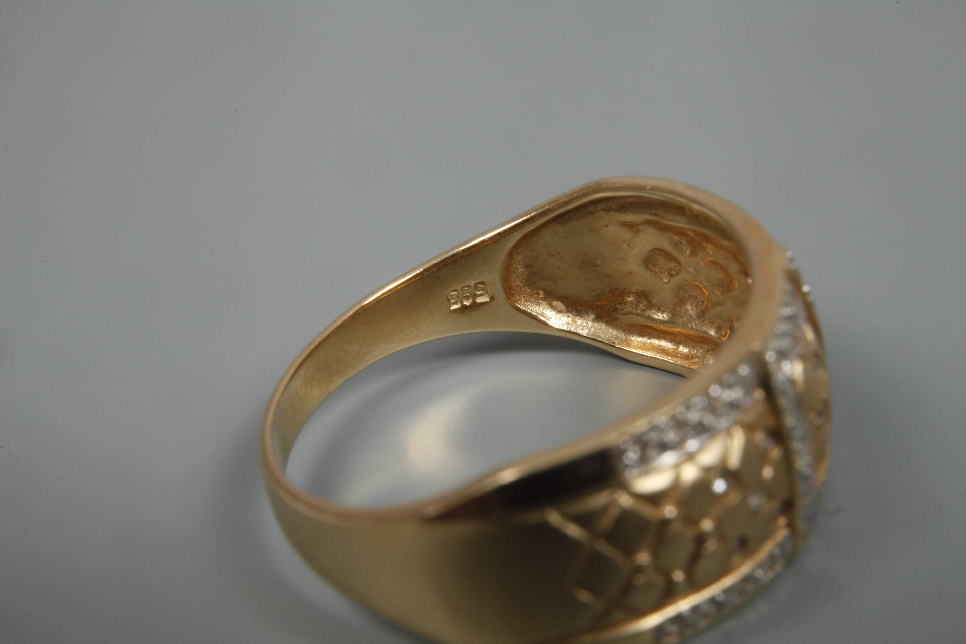 Lady's ring with diamonds - Image 3 of 3