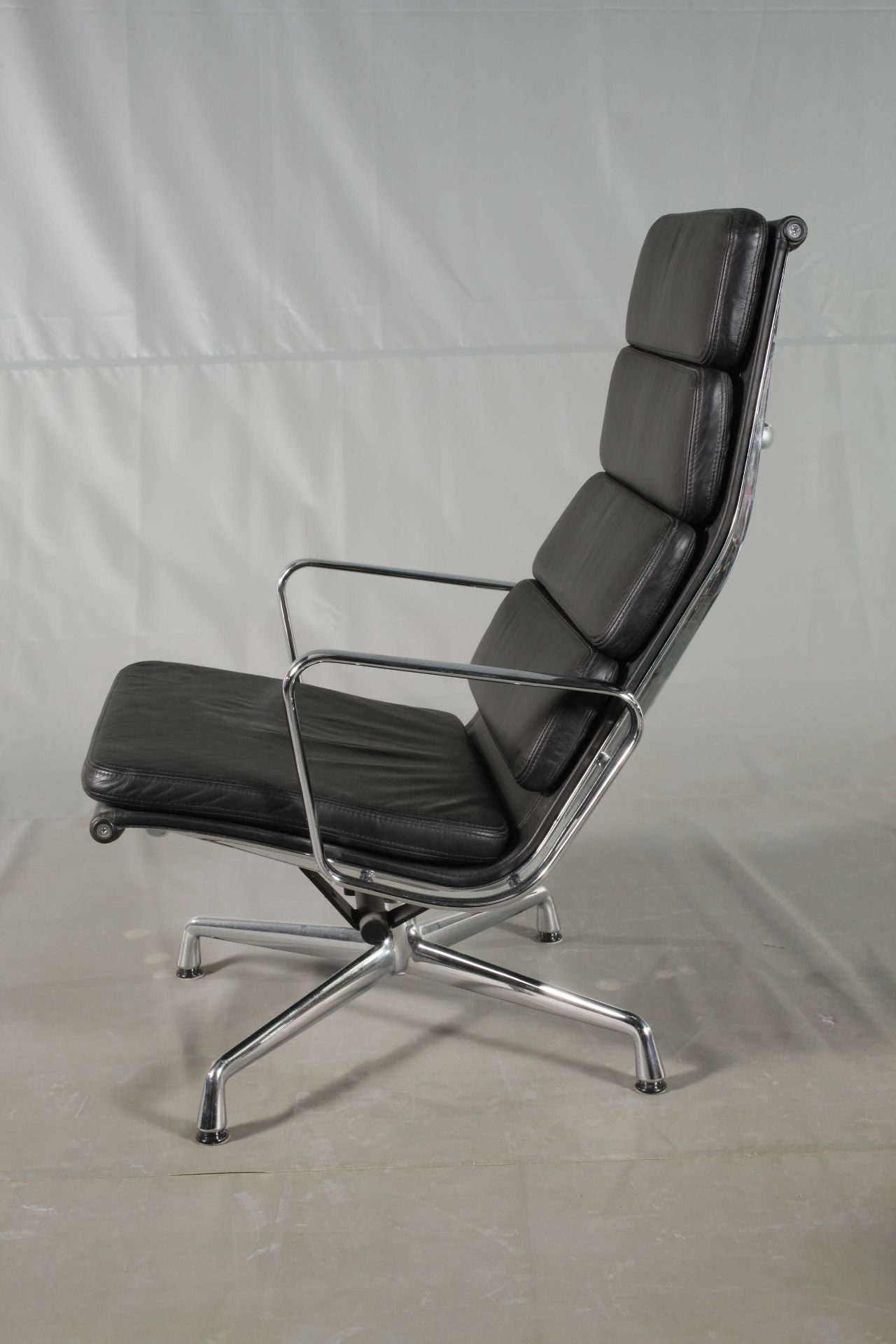 Charles & Ray Eames Soft-Pad-Chair - Bild 4 aus 9