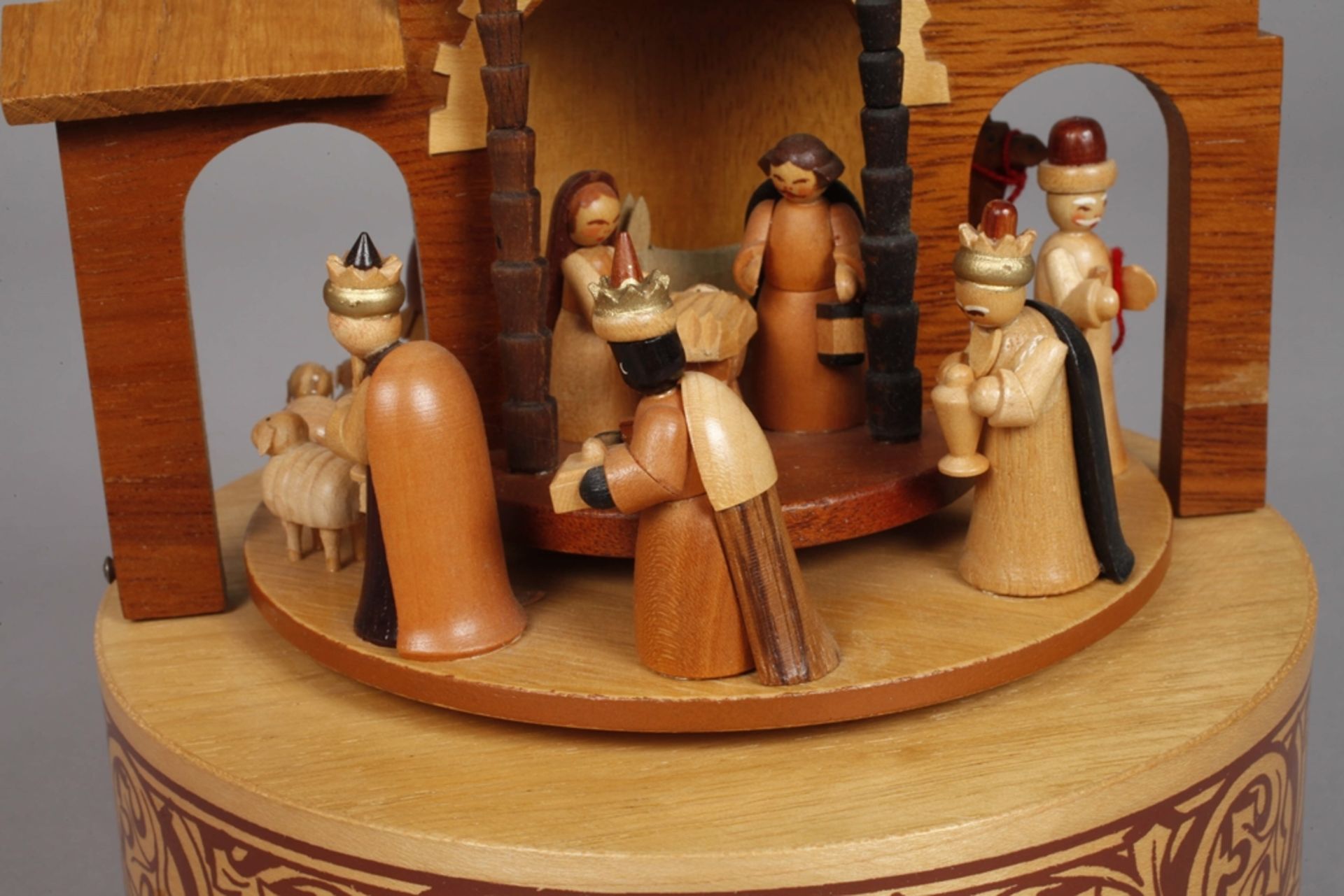 <Richard Gläser Music Box "Nativity of Christ"</b> - Image 2 of 6