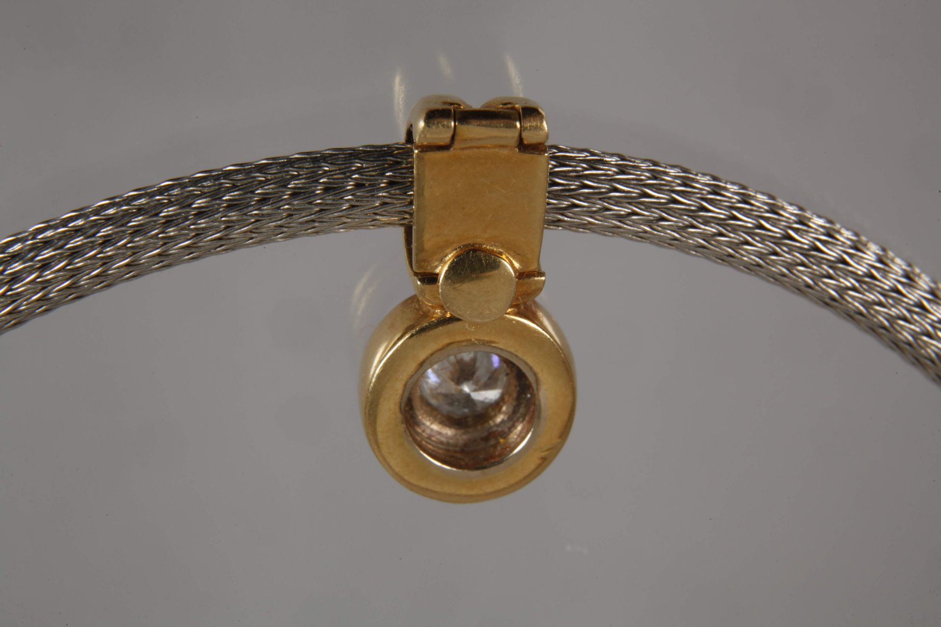 Diamond pendant on chain - Image 2 of 3