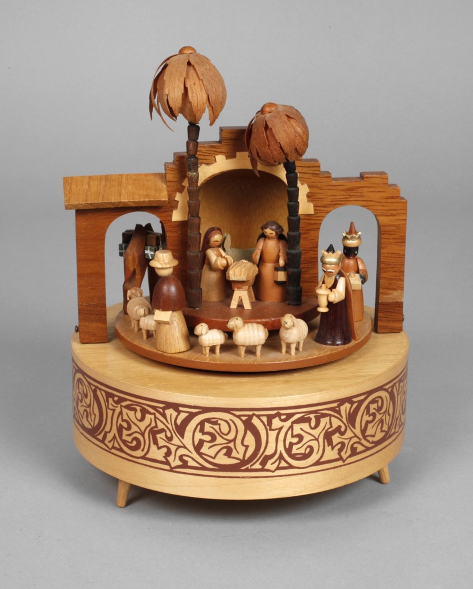 <Richard Gläser Music Box "Nativity of Christ"</b>