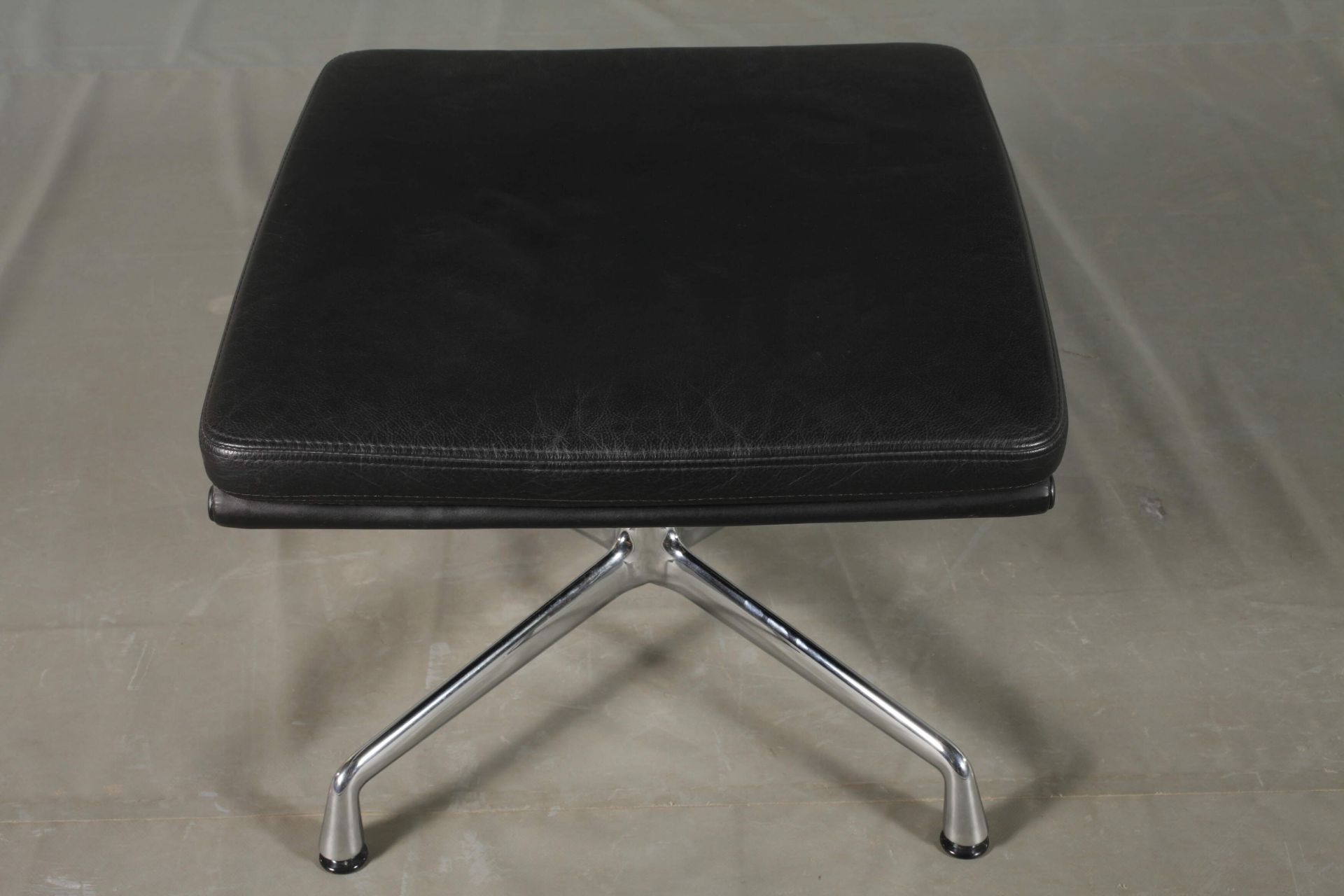 Charles & Ray Eames Soft-Pad-Chair - Bild 7 aus 9