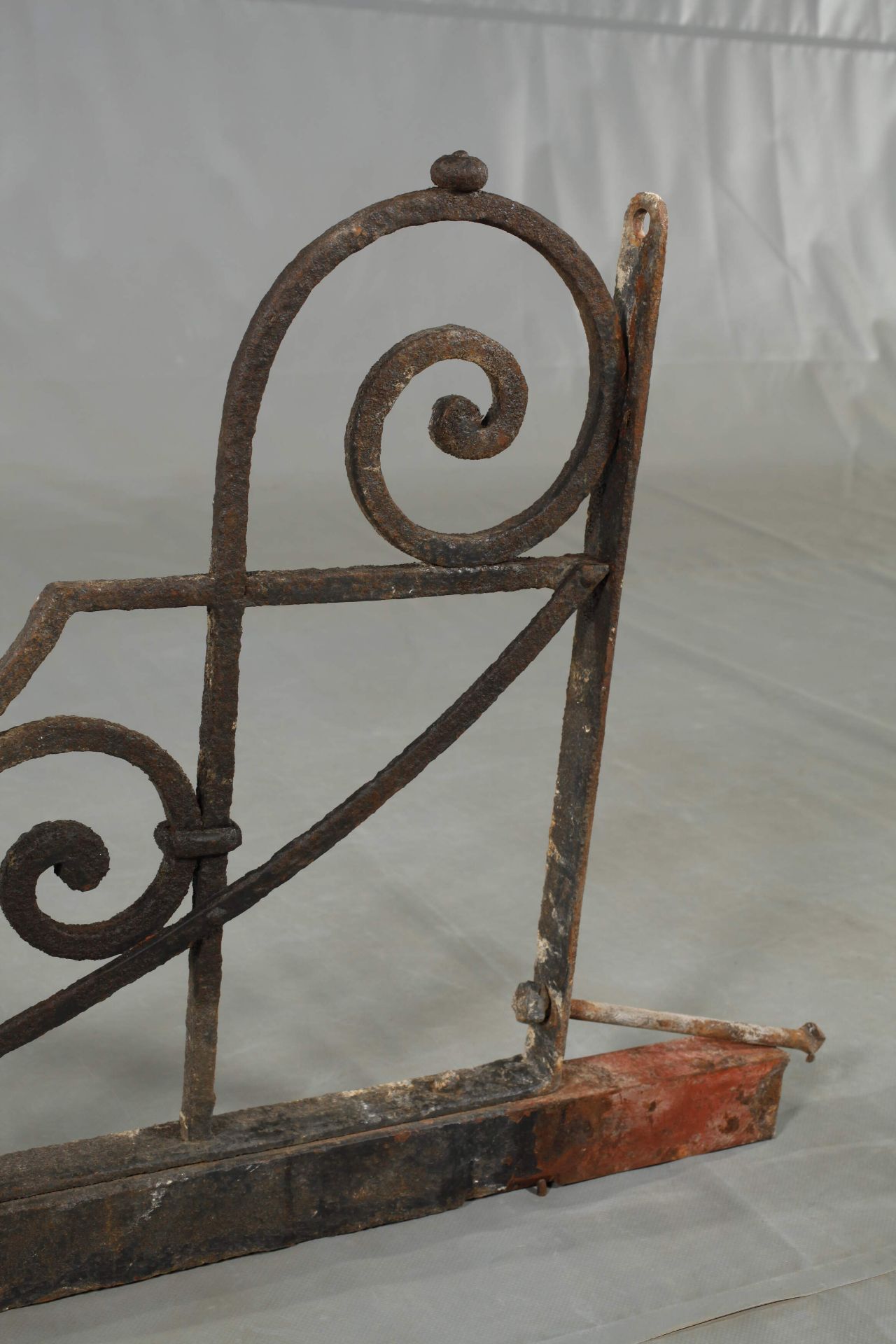 Pair of wrought iron wall brackets - Image 2 of 4