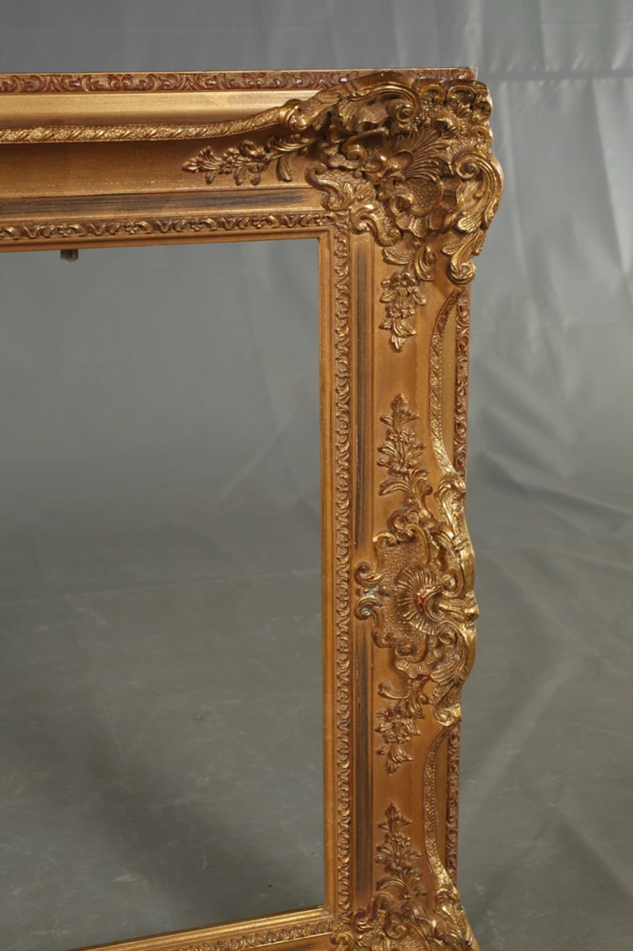 Gold stucco frame - Image 2 of 3