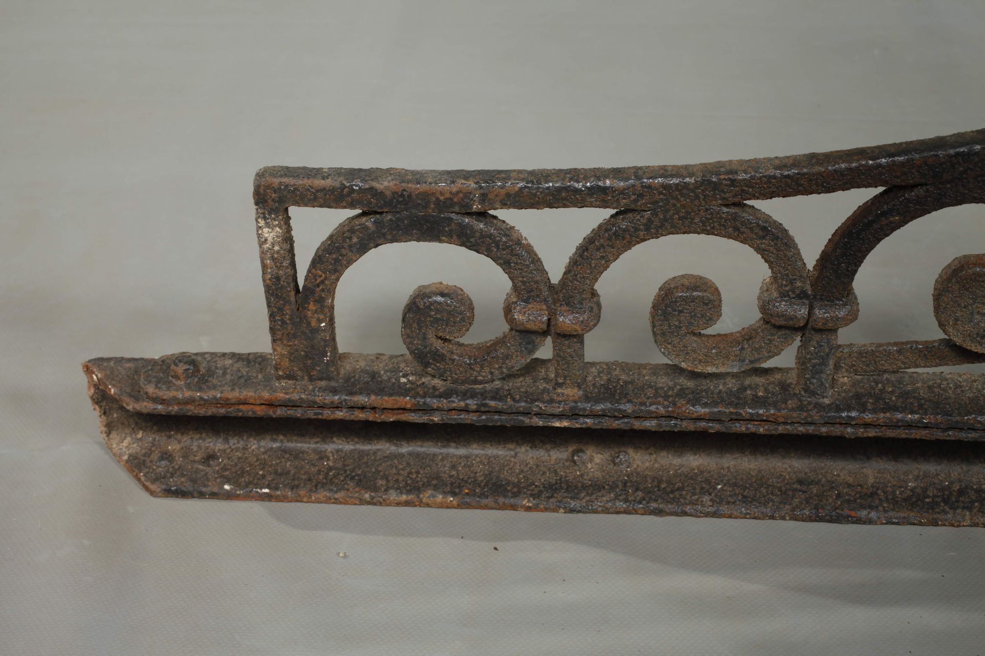 Pair of wrought iron wall brackets - Image 4 of 4