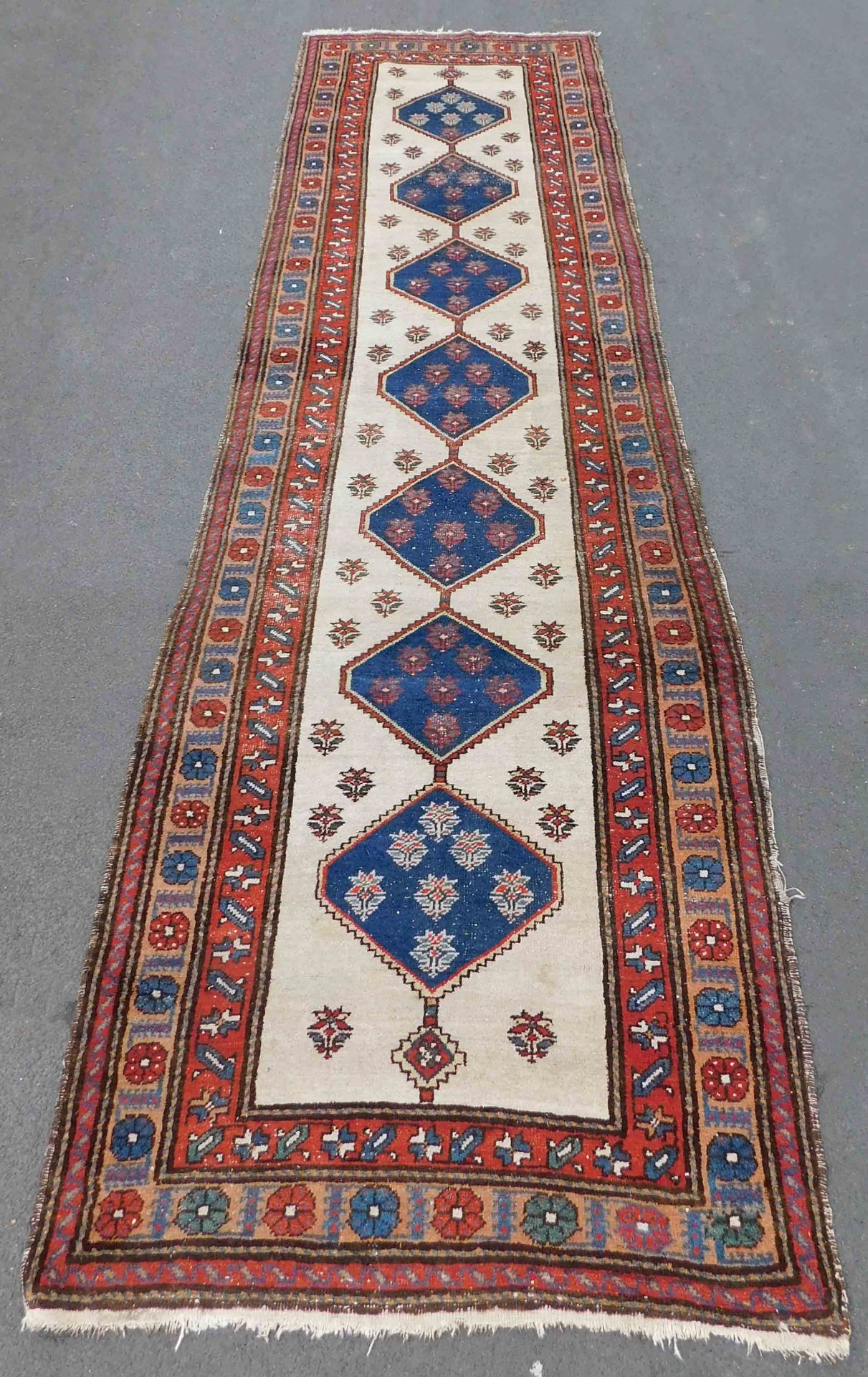Azeri Galerie Teppich. Läufer.