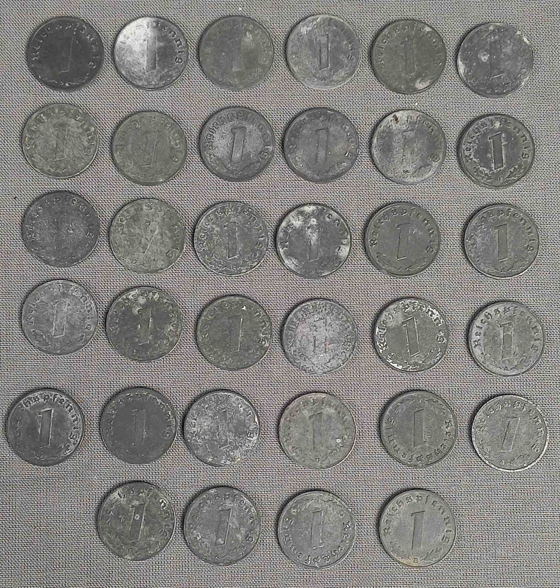 34 Stück Reichspfennig. Kriegsgeld.