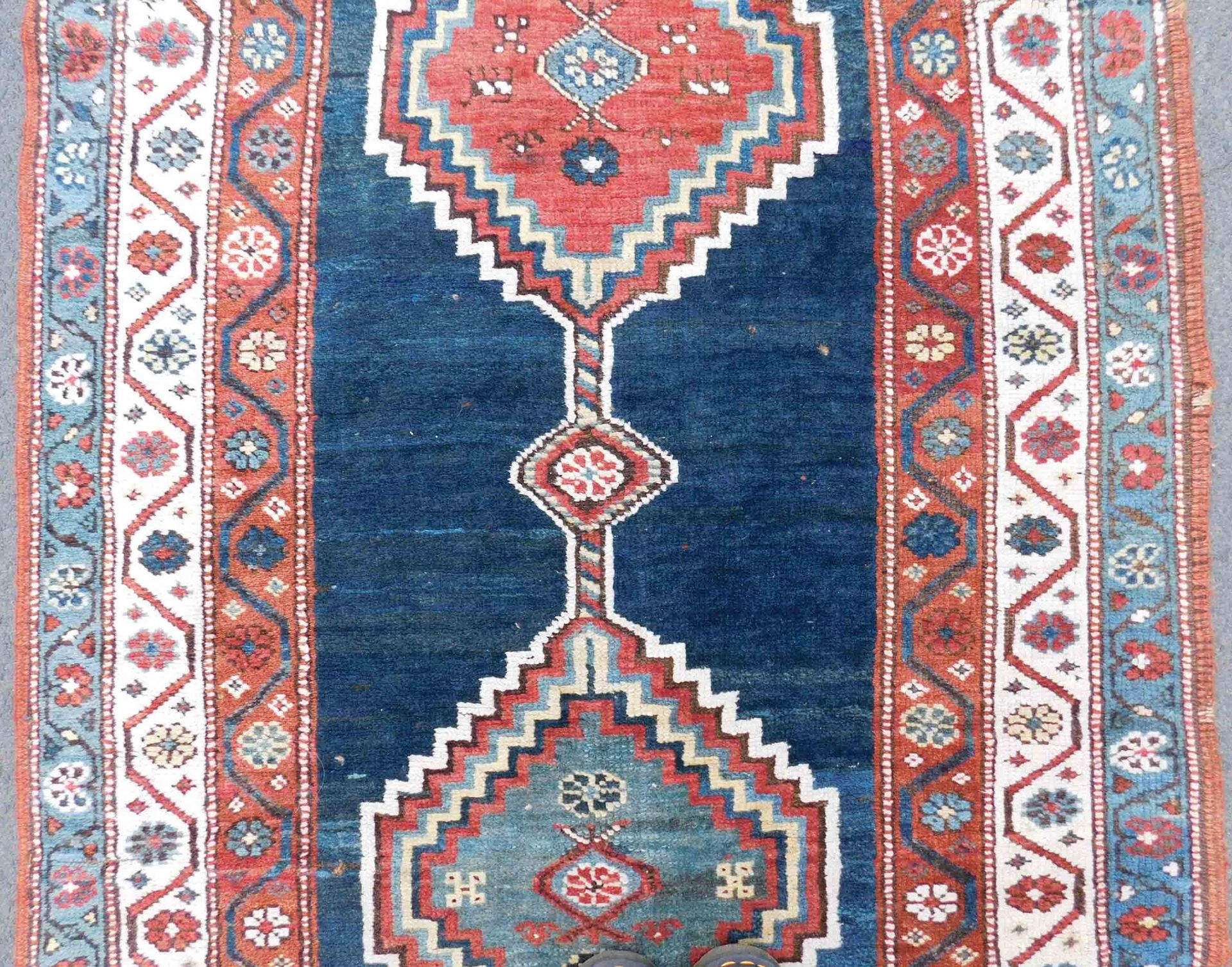 Shah - Savan Galerie Stammesteppich. Azerbaijan antik. - Bild 5 aus 17