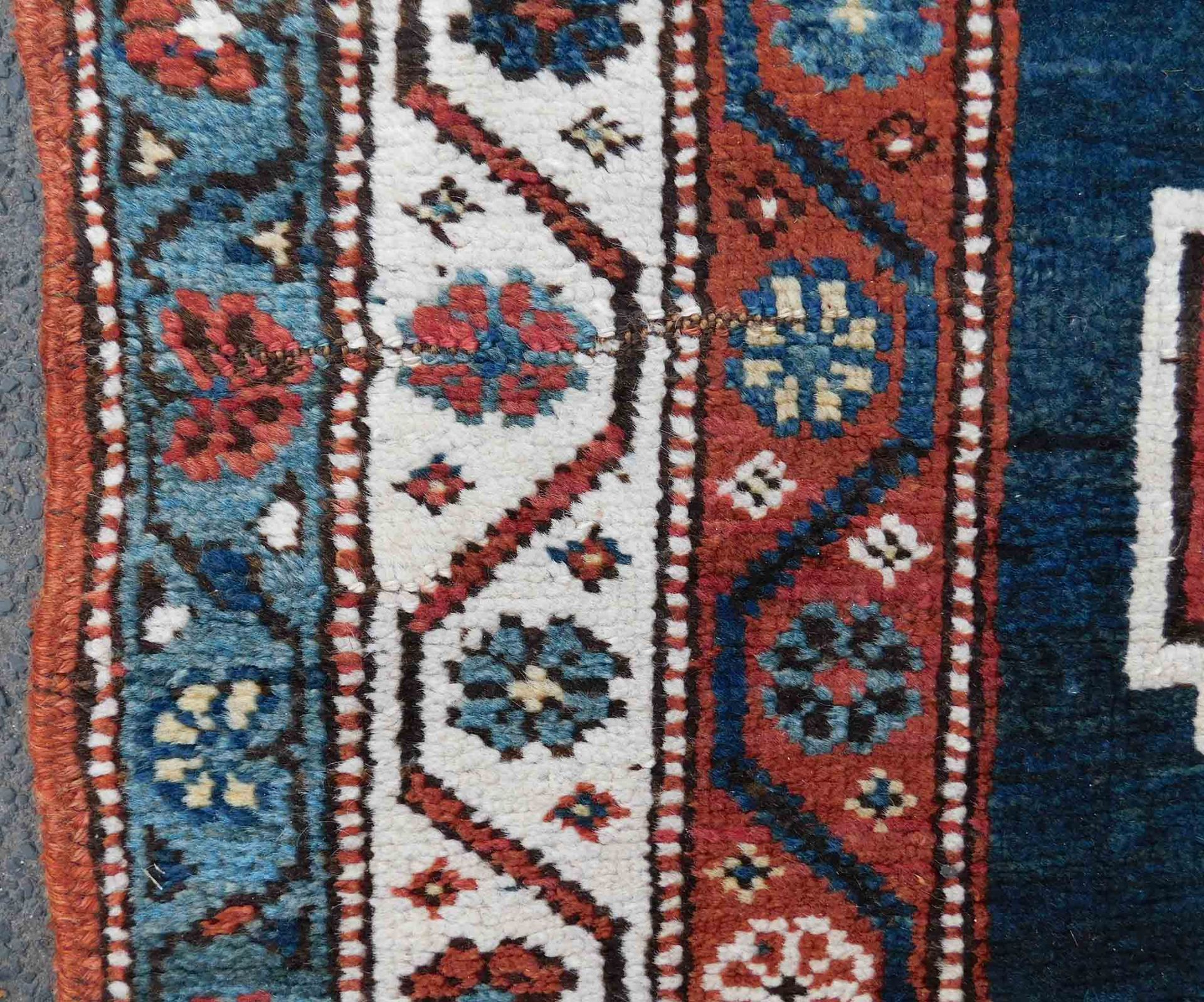 Shah - Savan Galerie Stammesteppich. Azerbaijan antik. - Bild 15 aus 17