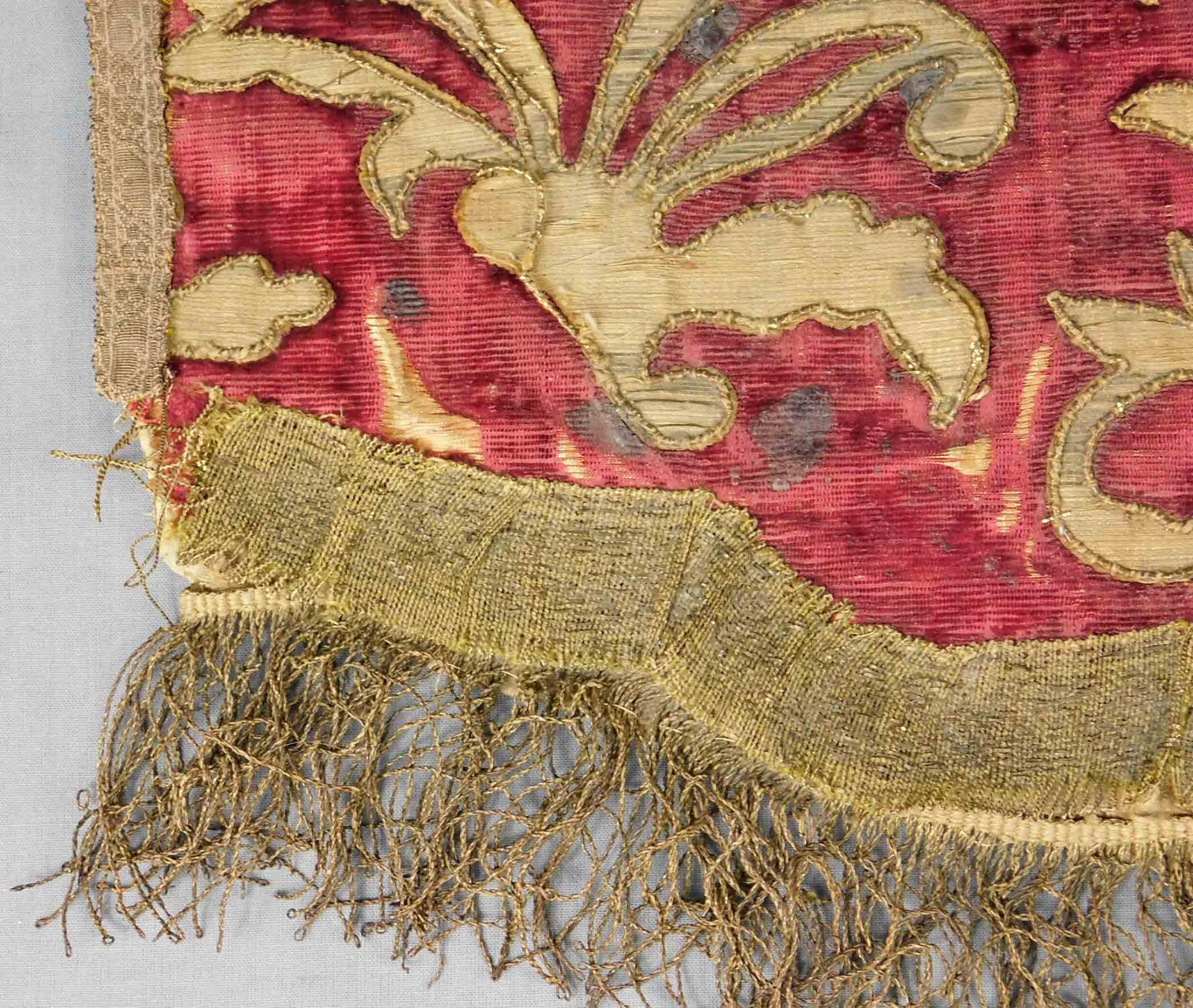 Textil. Antik um 1600. - Bild 4 aus 9