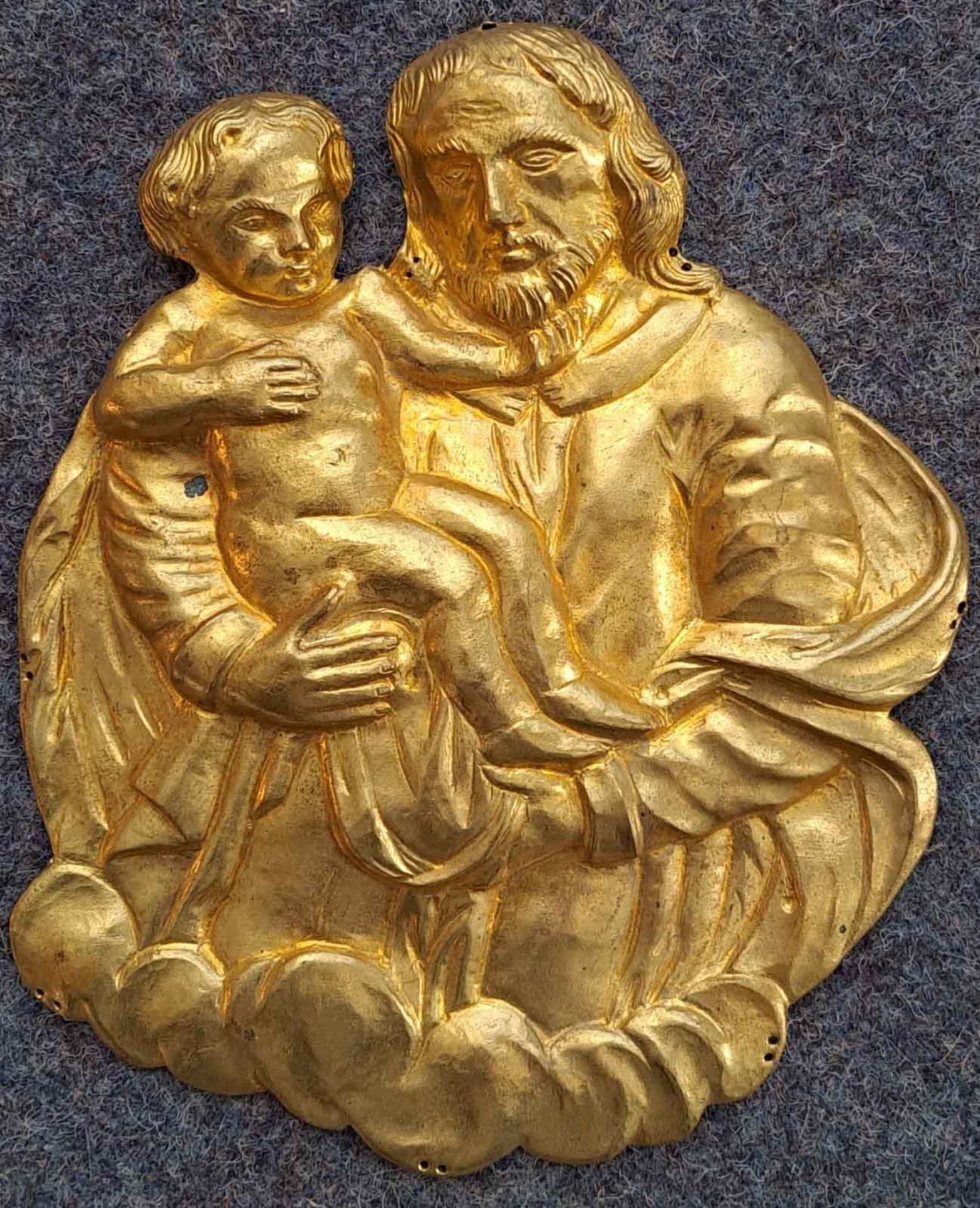 2 Applikationen. Wohl Kupfer vergoldet. 16. / 17. Jahrhundert. - Image 3 of 4