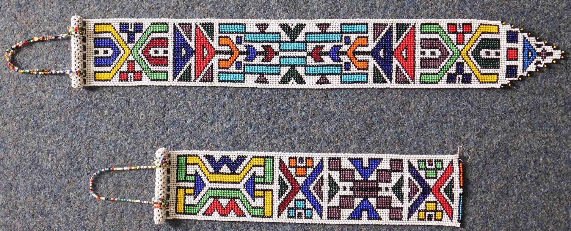 2 afrikanische Perlen Halsbehänge der Ndebele.