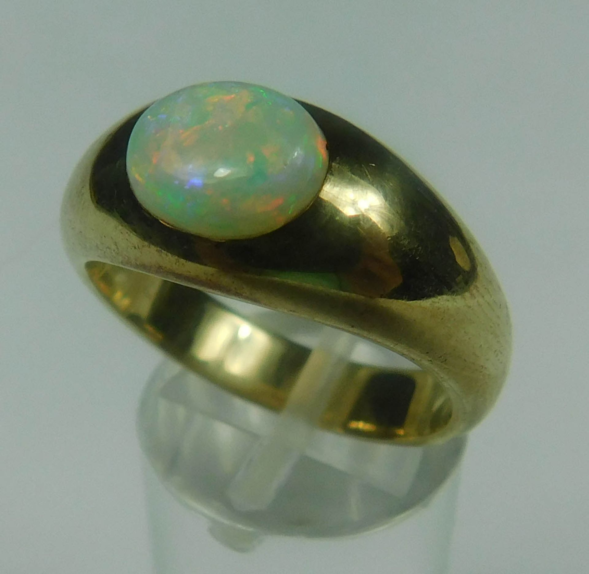 Ring 585 Gold mit Opal.