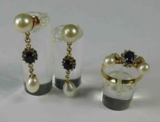 Set Ohrhänger und Ring mit Perlen und Saphiren.