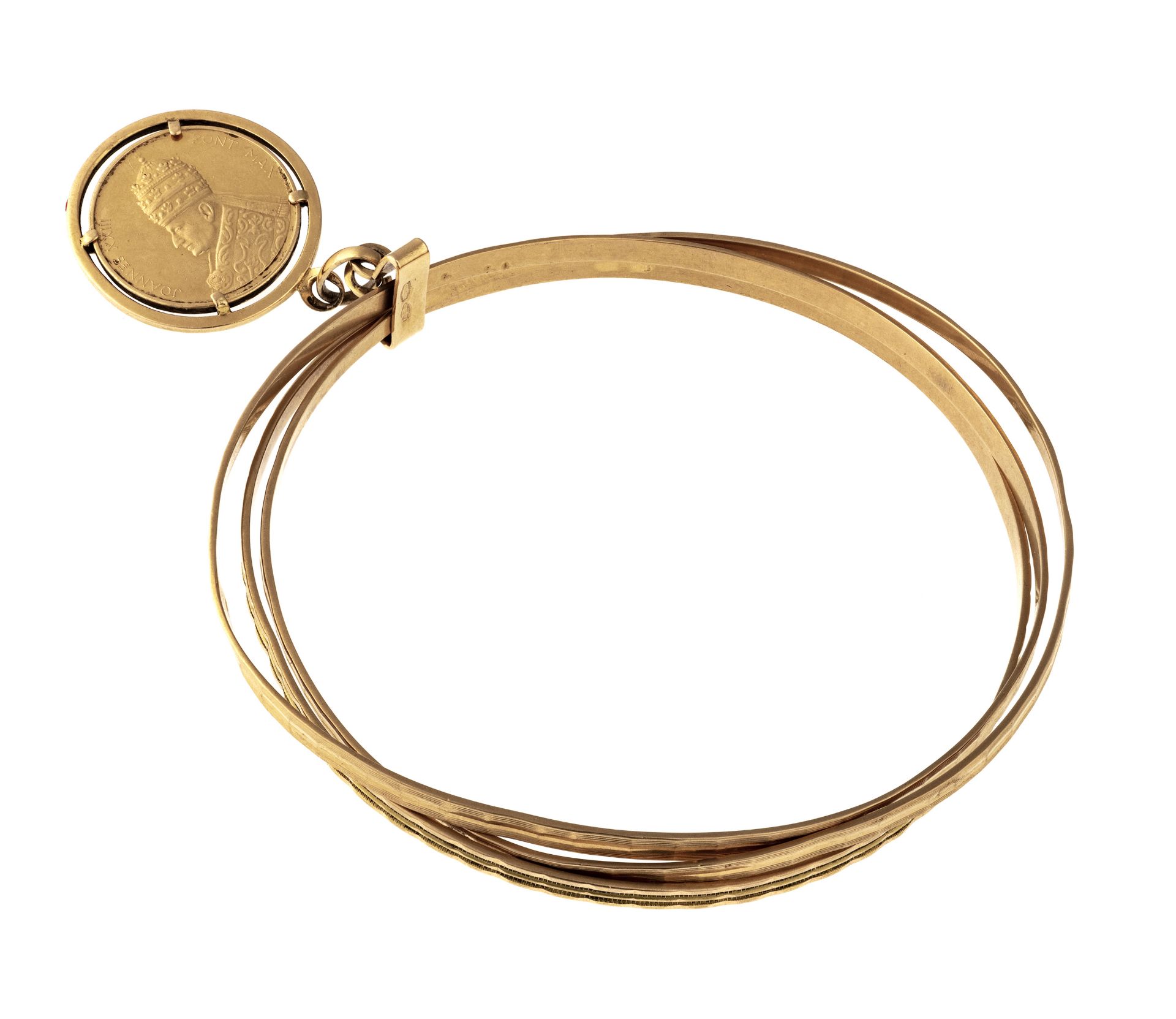 GOLD BRACELET WITH COIN