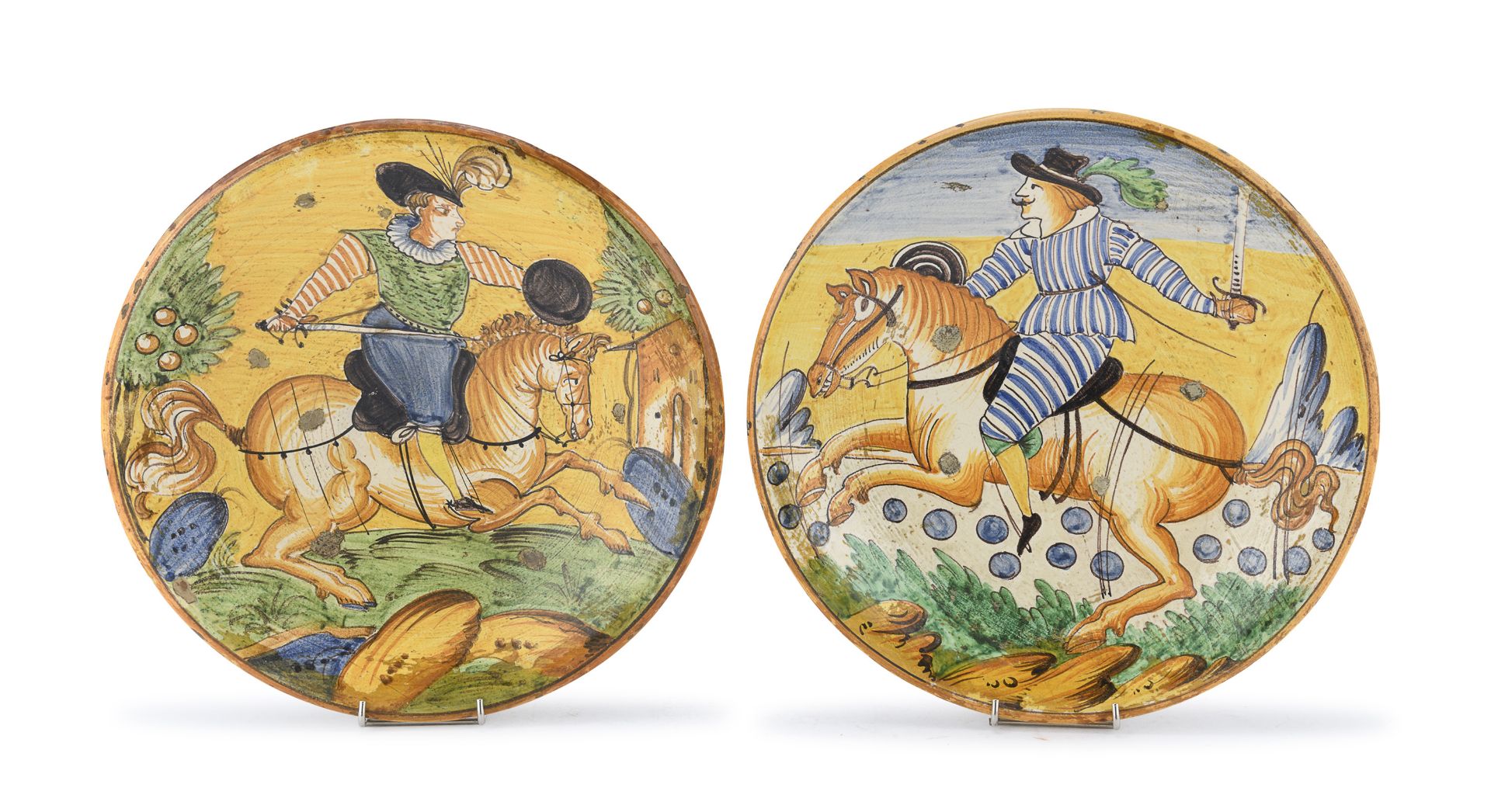 PAIR OF MAJOLICA DISHES MONTELUPO 19TH CENTURY