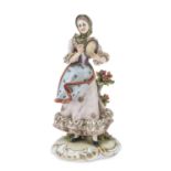 PORCELAIN FIGURE OF A YOUNG GIRL GINORI EARLY 20TH CENTURY