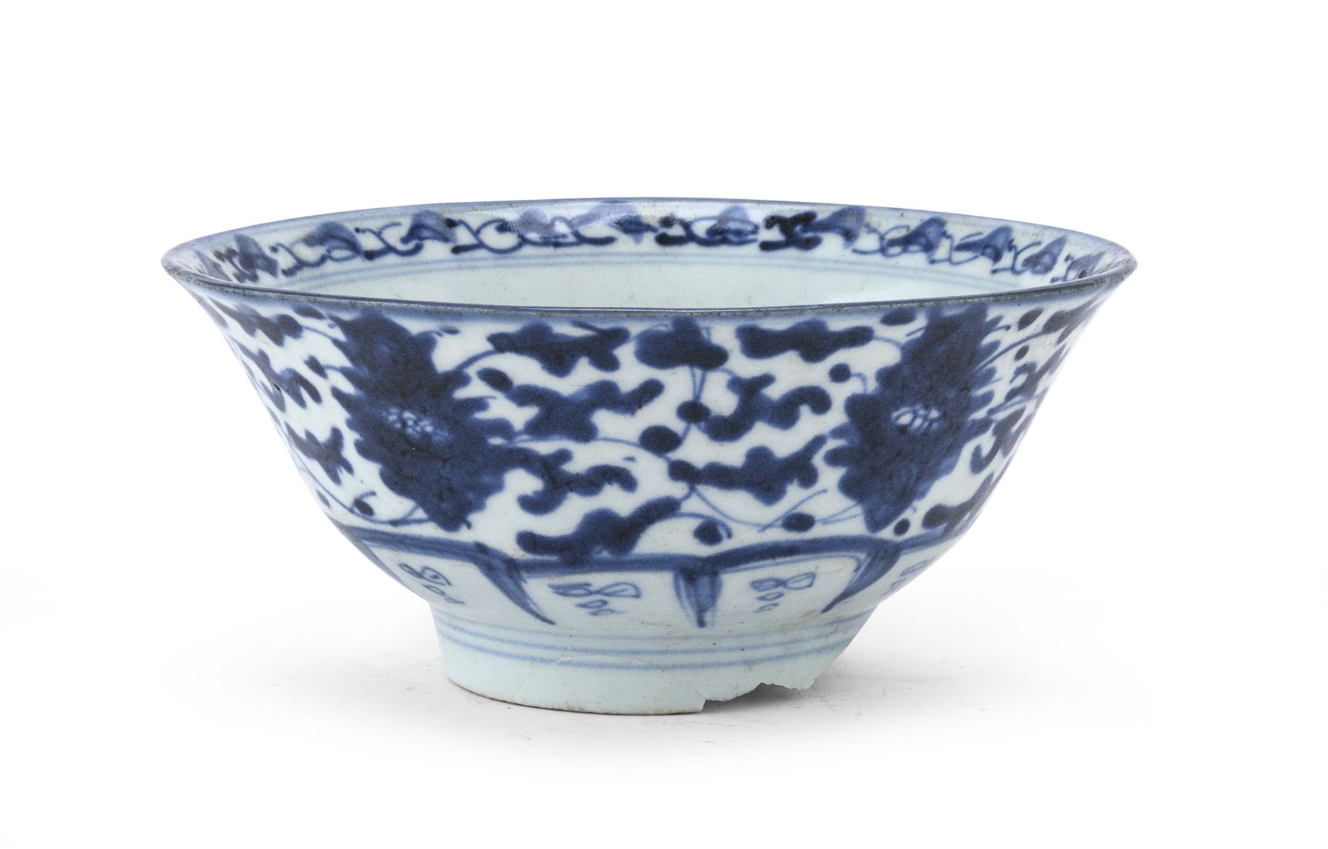 A BLUE AND WHITE PORCELAIN BOWL CHINA 19TH CENTURY