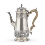 SMALL SILVER COFFEE POT LONDON EARLY 20TH CENTURY