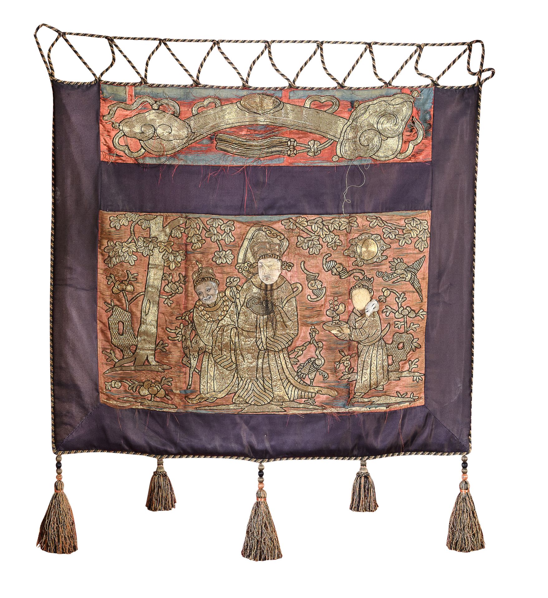 BEAUTIFUL PAIR OF SMALL SILK TAPESTRIES CHINA EARLY 20TH CENTURY - Image 2 of 2