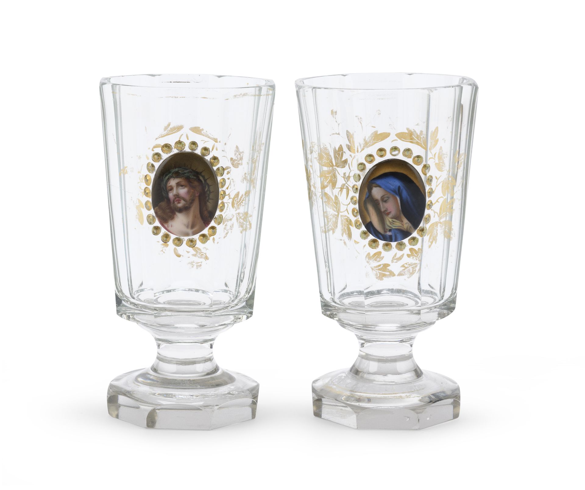 PAIR OF GLASSES WITH MINIATURES EARLY 20TH CENTURY