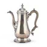 SILVER COFFEE POT ENGLAND EARLY 19TH CENTURY