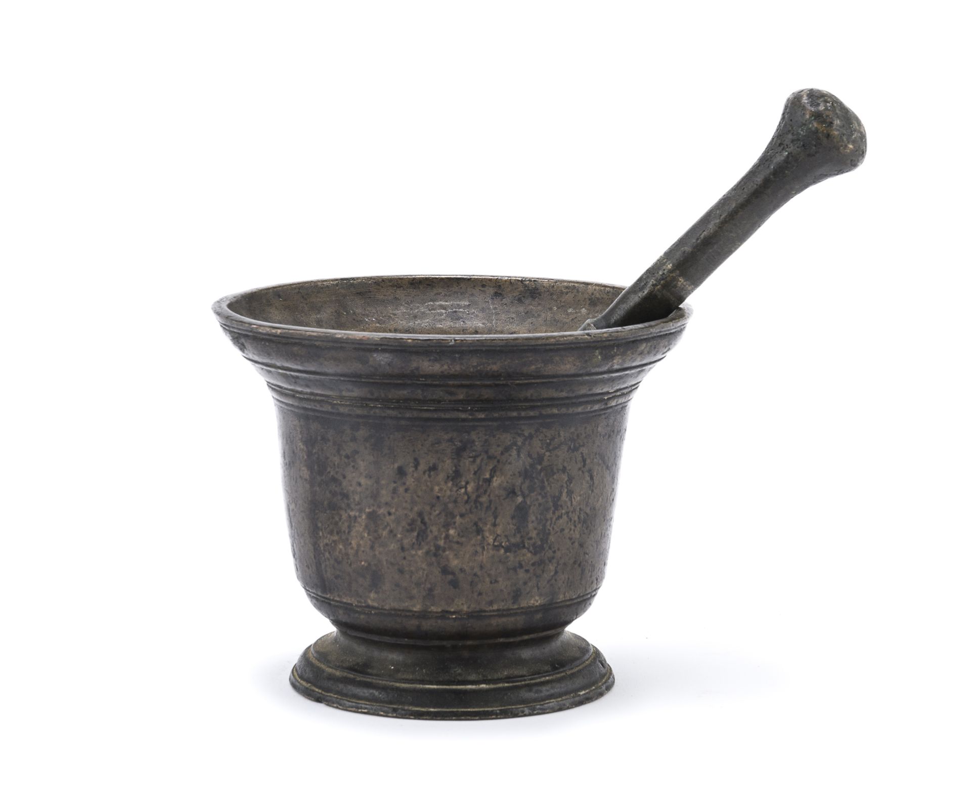 BIG BRONZE MORTAR AND PESTLE 17TH CENTURY