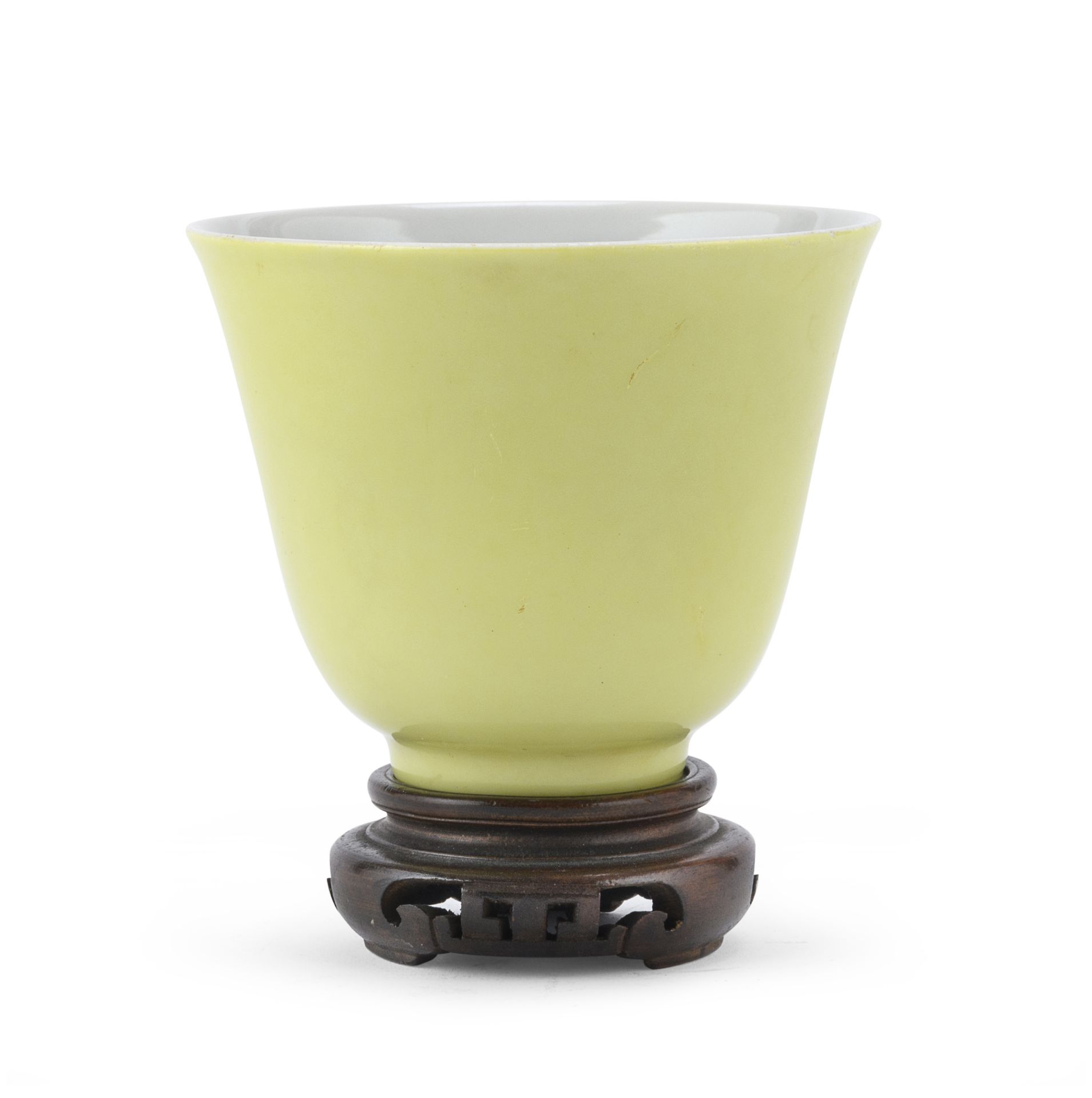 YELLOW PORCELAIN CUP CHINA LATE 19TH CENTURY