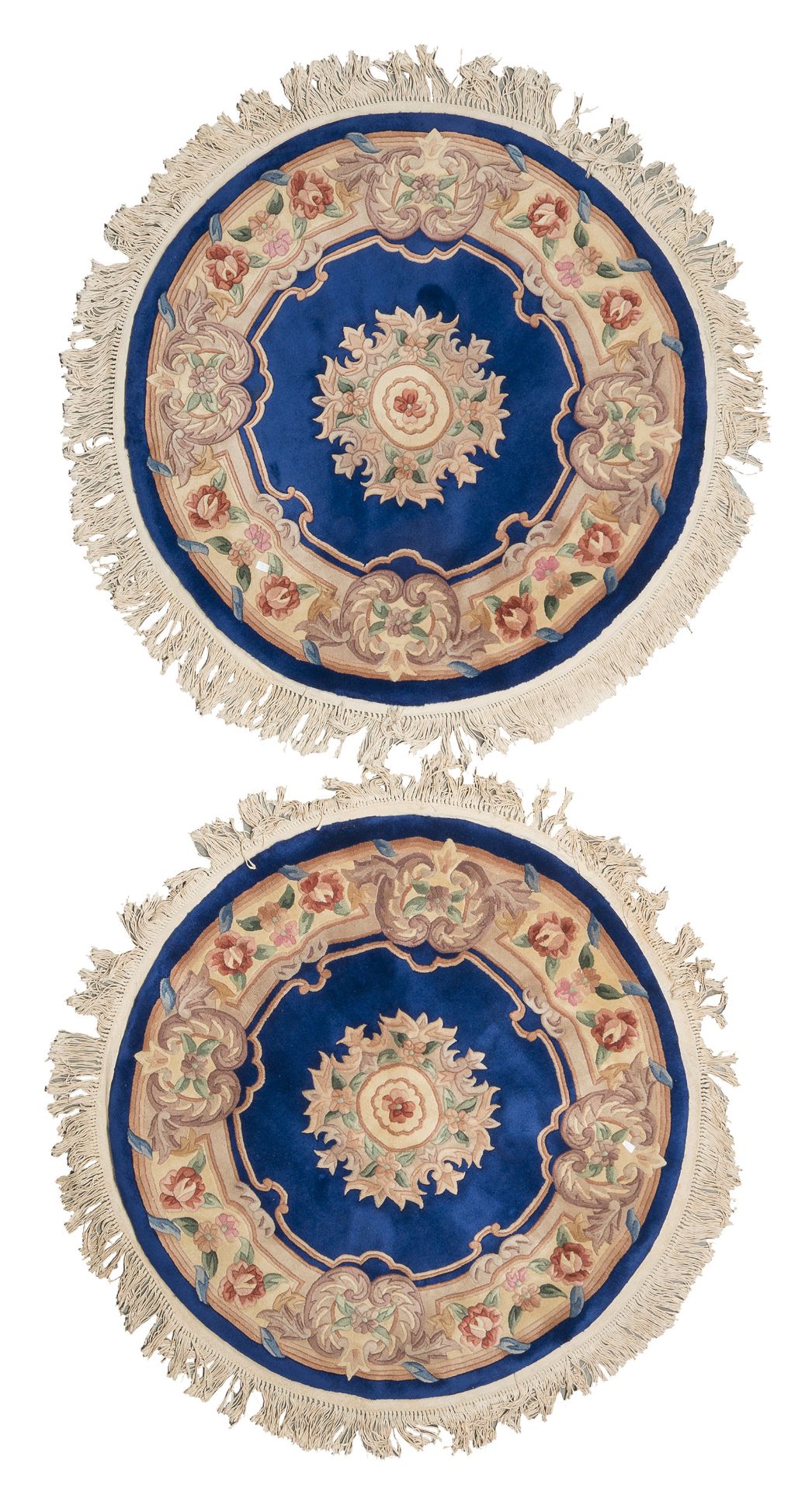 PAIR OF ROUND CARPETS TIEN-TSIN CHINA MID-20TH CENTURY