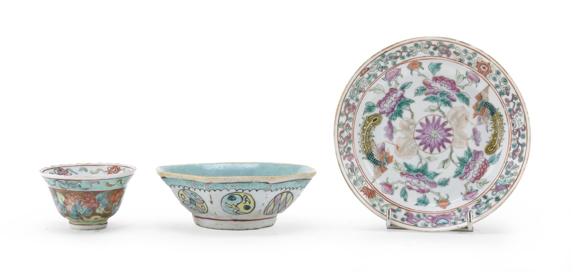 THREE POLYCHROME ENAMELED PORCELAIN OBJECTS CHINA LATE 19TH EARLY 20TH CENTURY