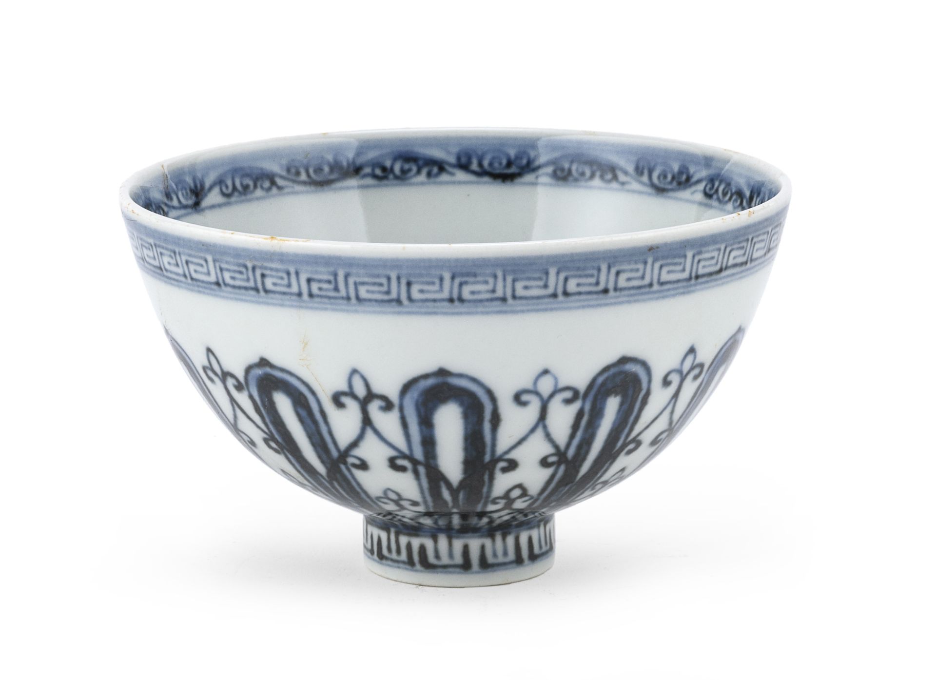 A BLUE AND WHITE PORCELAIN BOWL CHINA LATE 19TH CENTURY