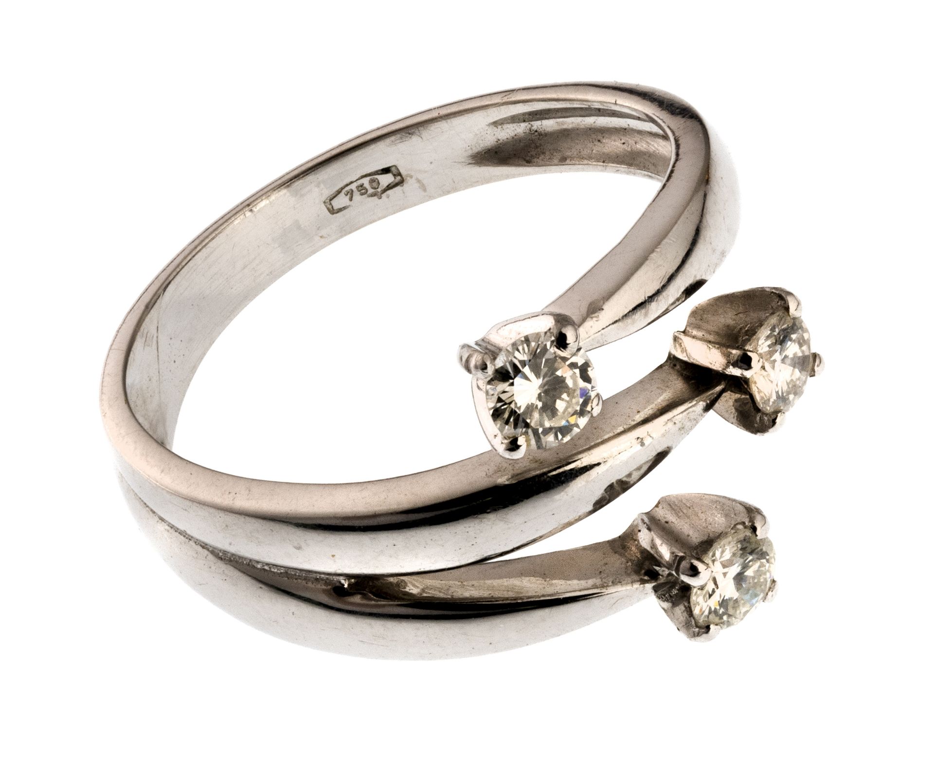 WHITE GOLD RING WITH TRHEE DIAMONDS